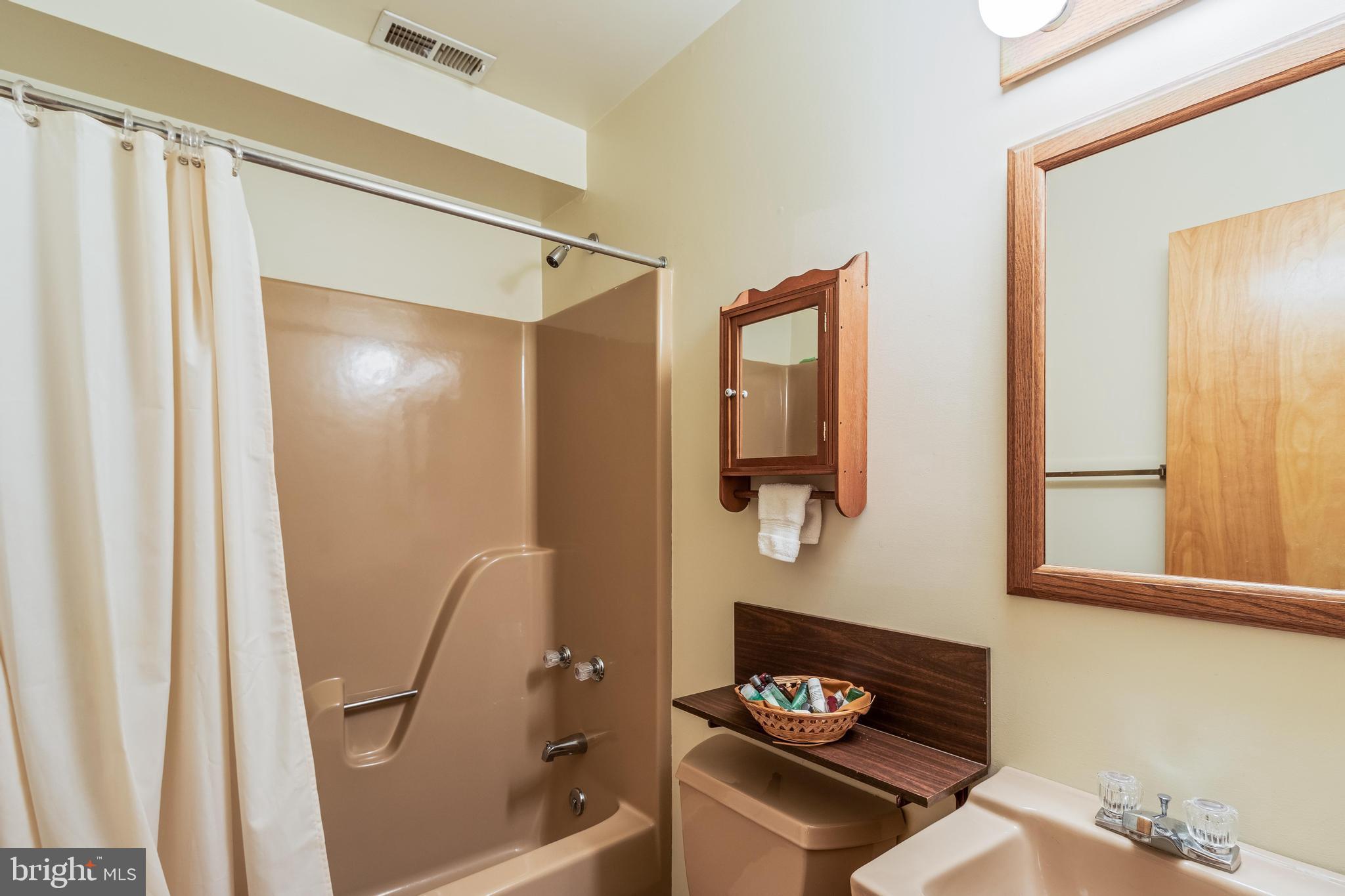 FOX DALE WOODS - Residential