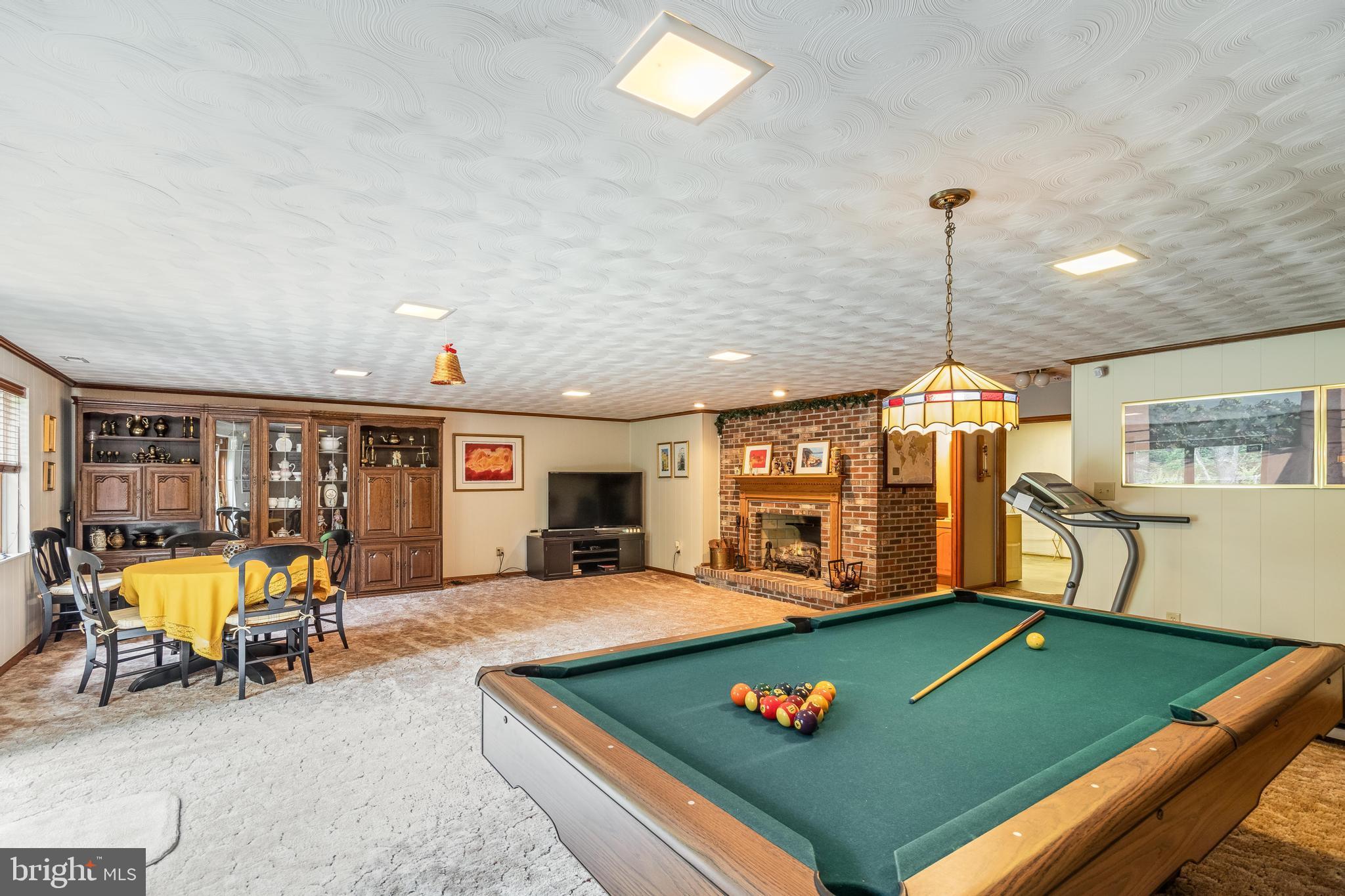 FOX DALE WOODS - Residential