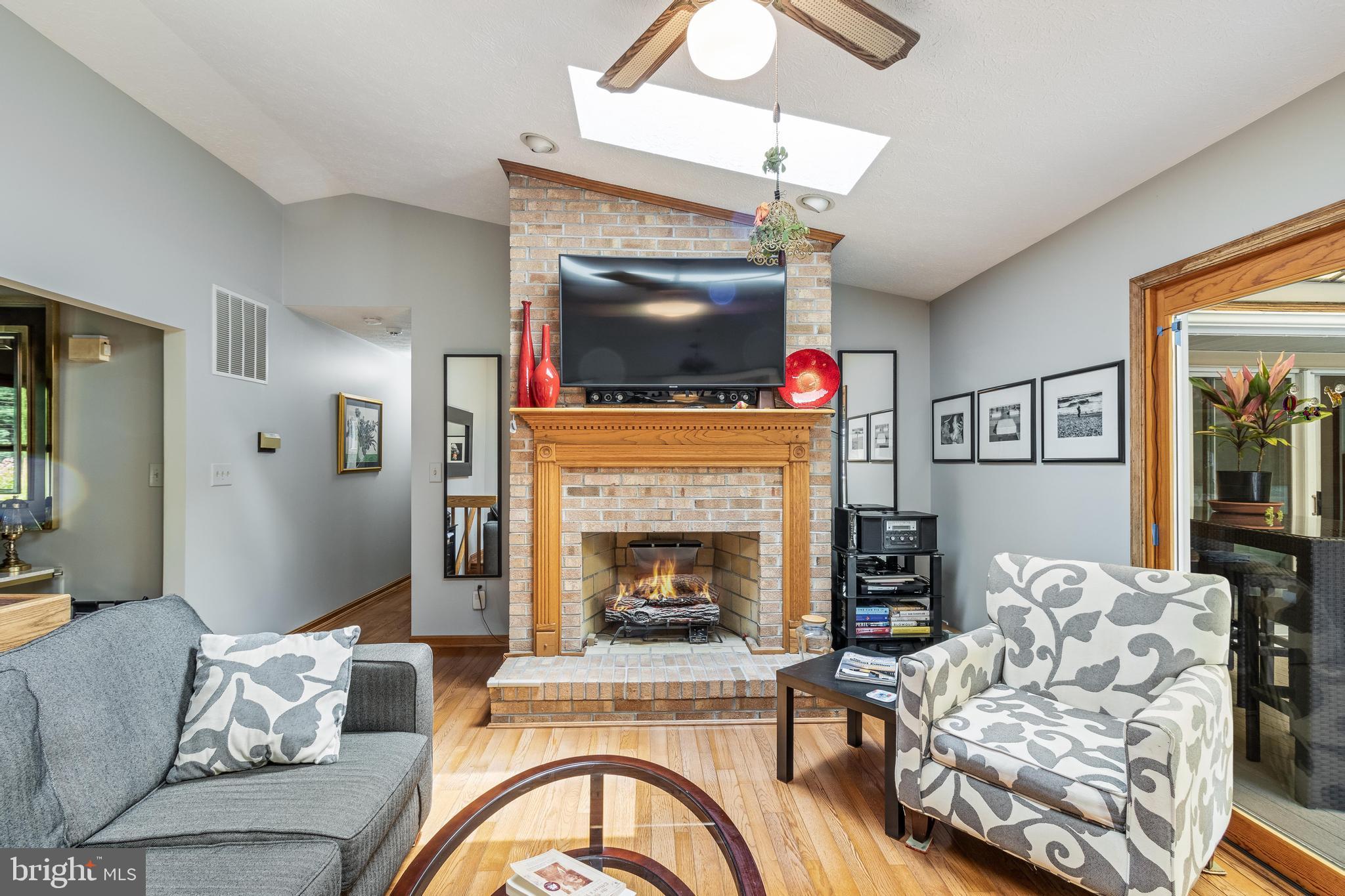 FOX DALE WOODS - Residential