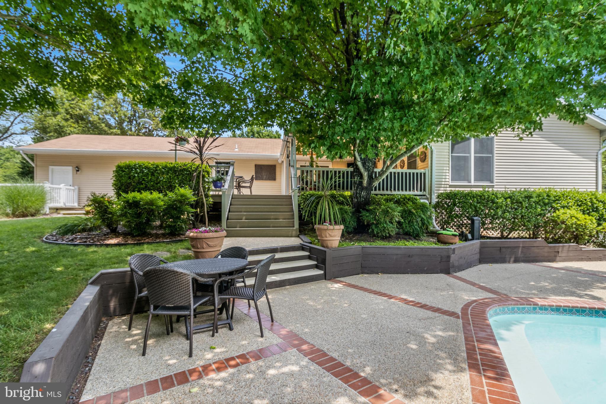 FOX DALE WOODS - Residential