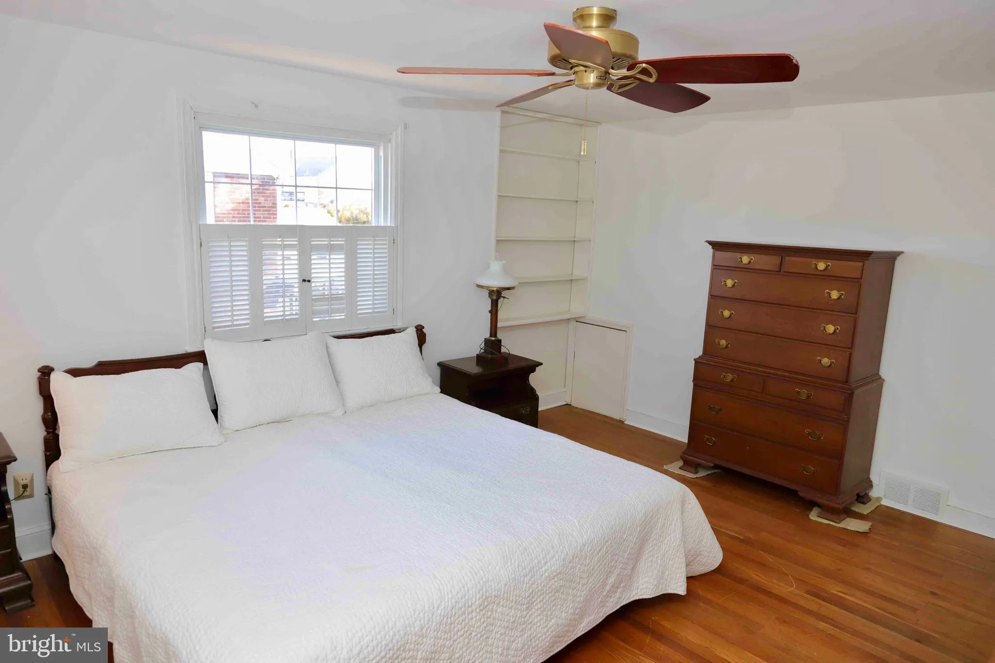 Springfield, Pennsylvania 19064, United States, 3 Bedrooms Bedrooms, ,2 BathroomsBathrooms,Residential,Pending,1976