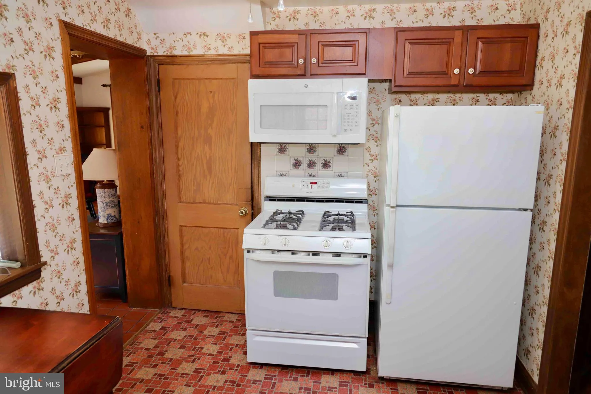 Springfield, Pennsylvania 19064, United States, 3 Bedrooms Bedrooms, ,2 BathroomsBathrooms,Residential,Pending,1976