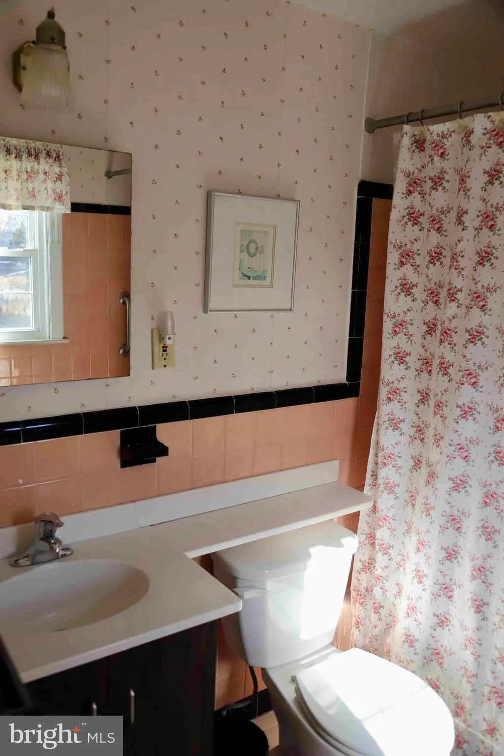 Springfield, Pennsylvania 19064, United States, 3 Bedrooms Bedrooms, ,2 BathroomsBathrooms,Residential,Pending,1976