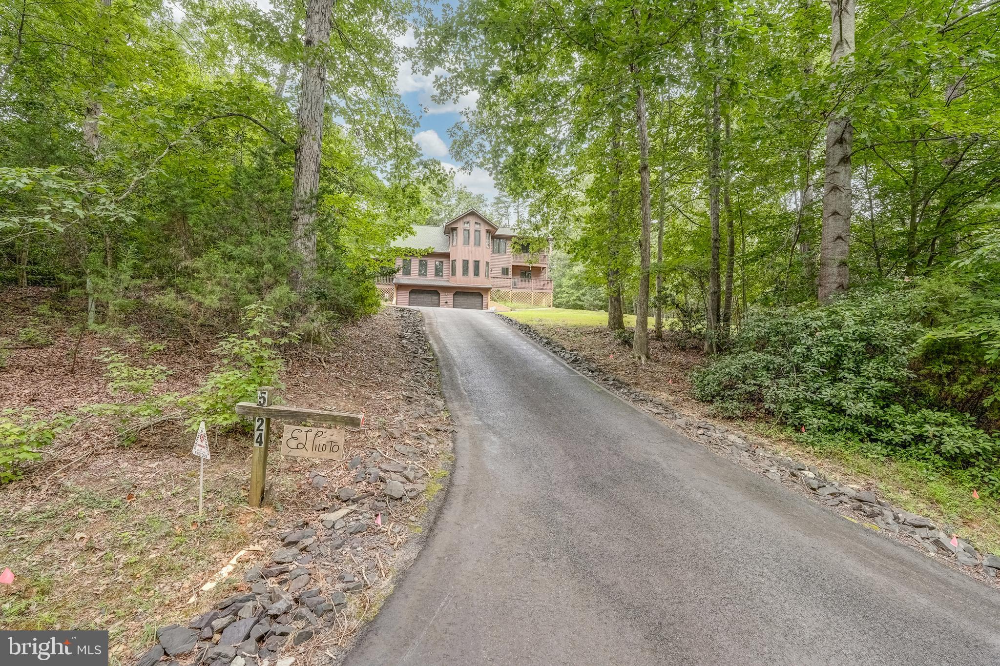 WINDWOOD COVES - Residential