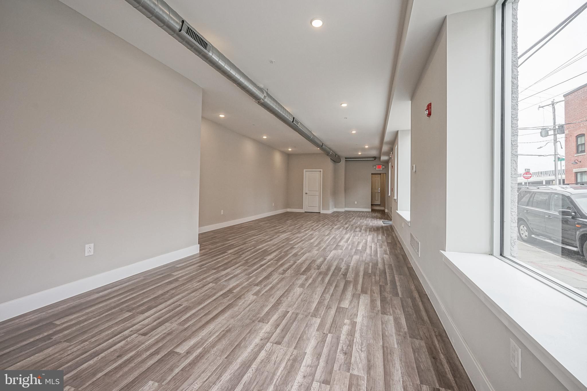 NORTHERN LIBERTIES - Commercial Sale