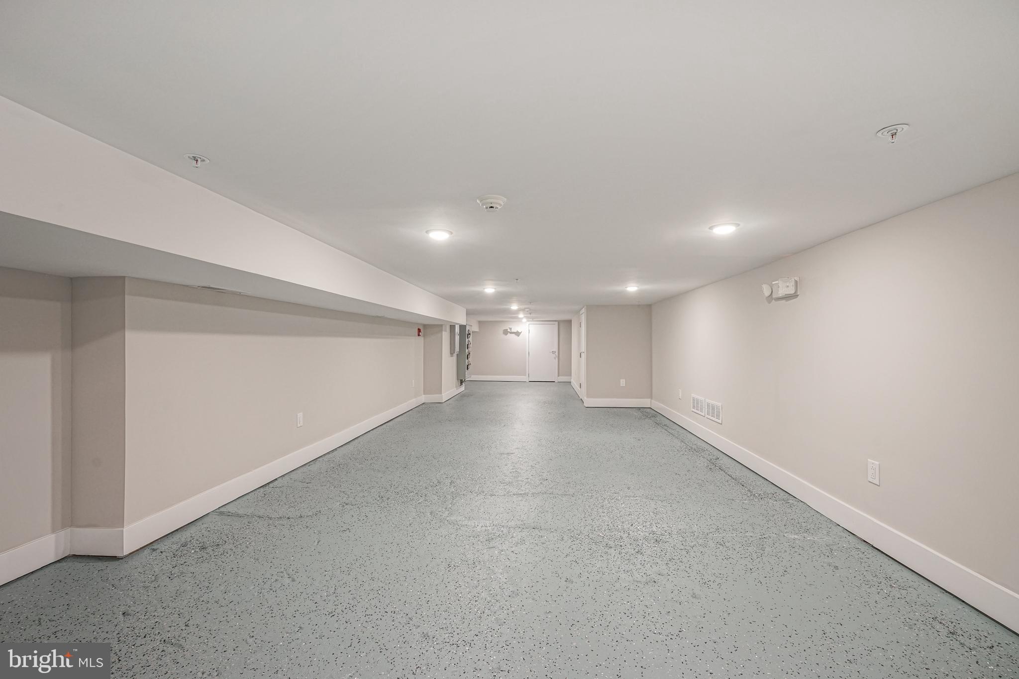 NORTHERN LIBERTIES - Commercial Sale