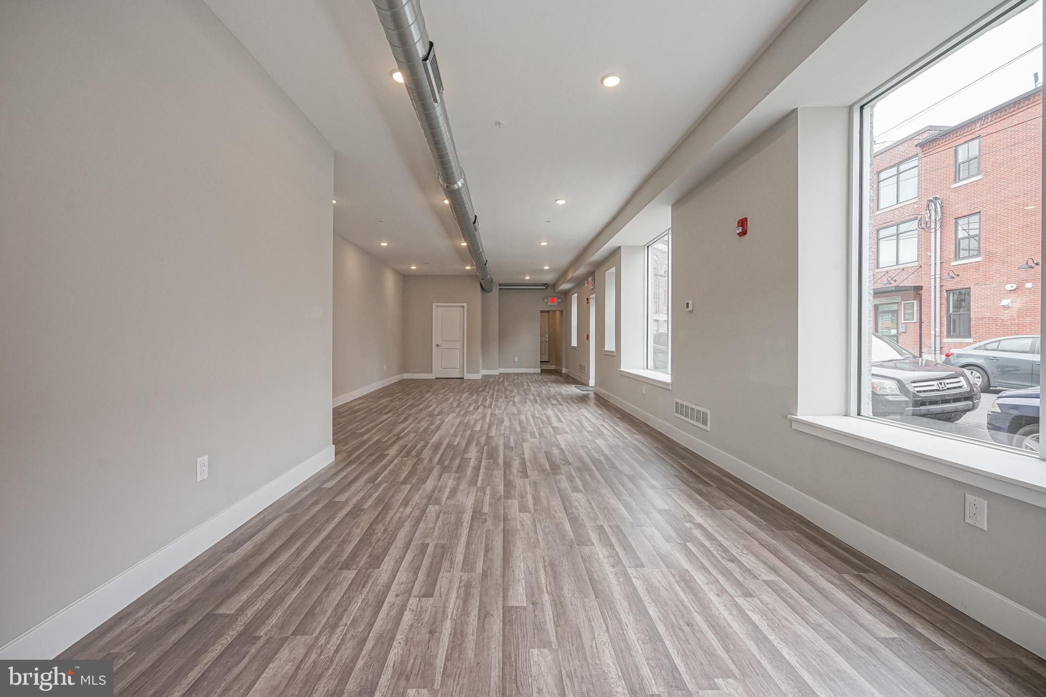NORTHERN LIBERTIES - Commercial Sale