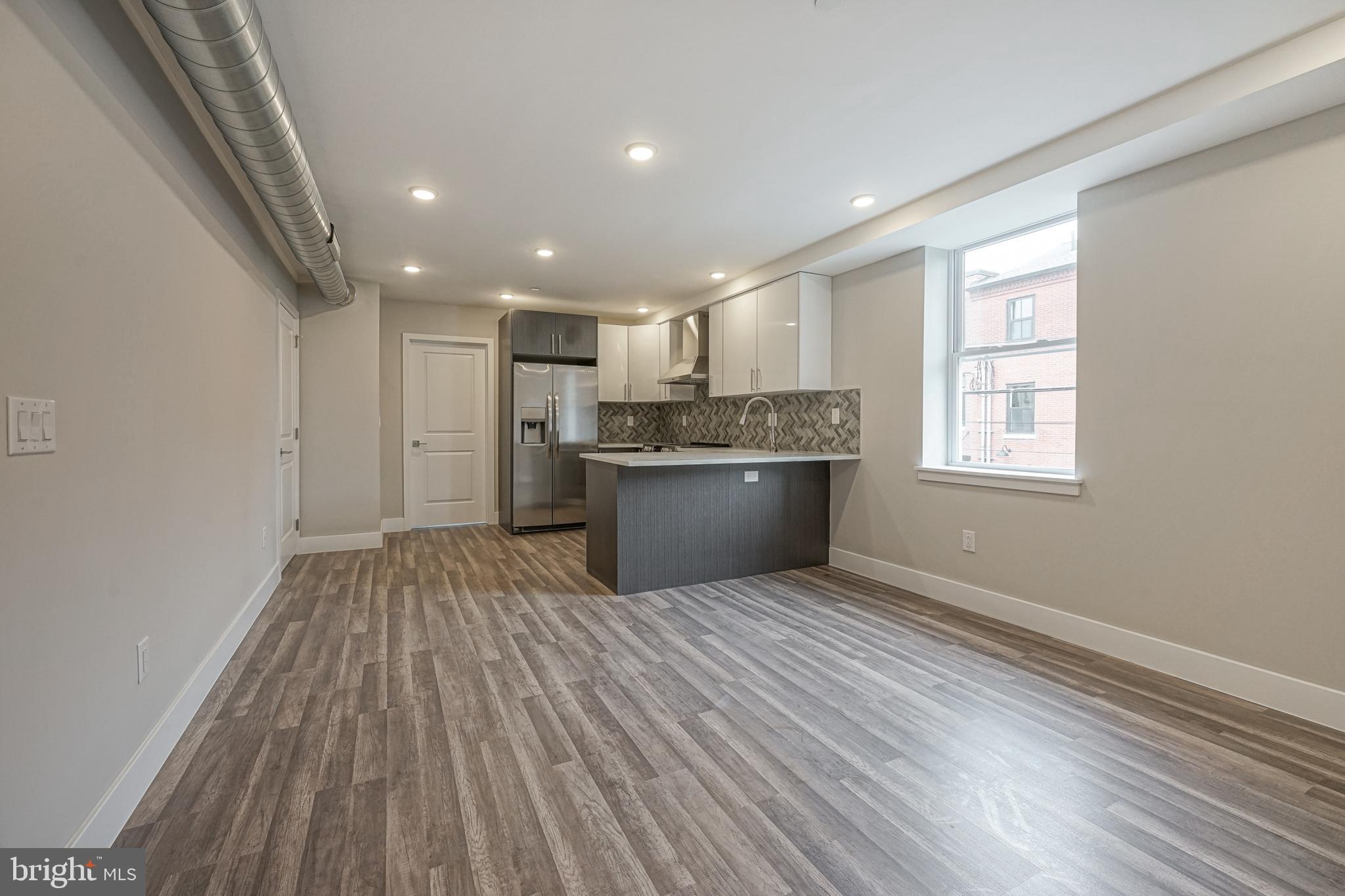 NORTHERN LIBERTIES - Commercial Sale