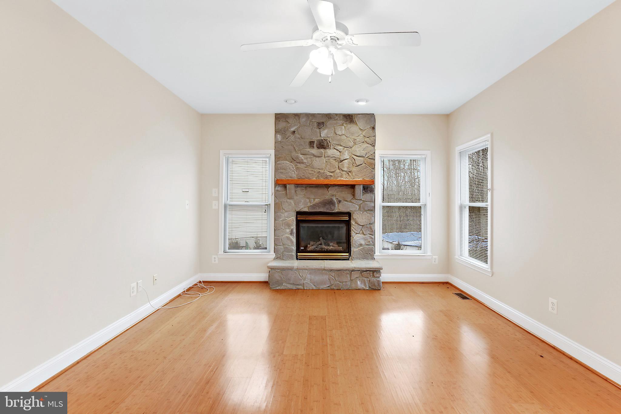 GARNETT GARTH - Residential