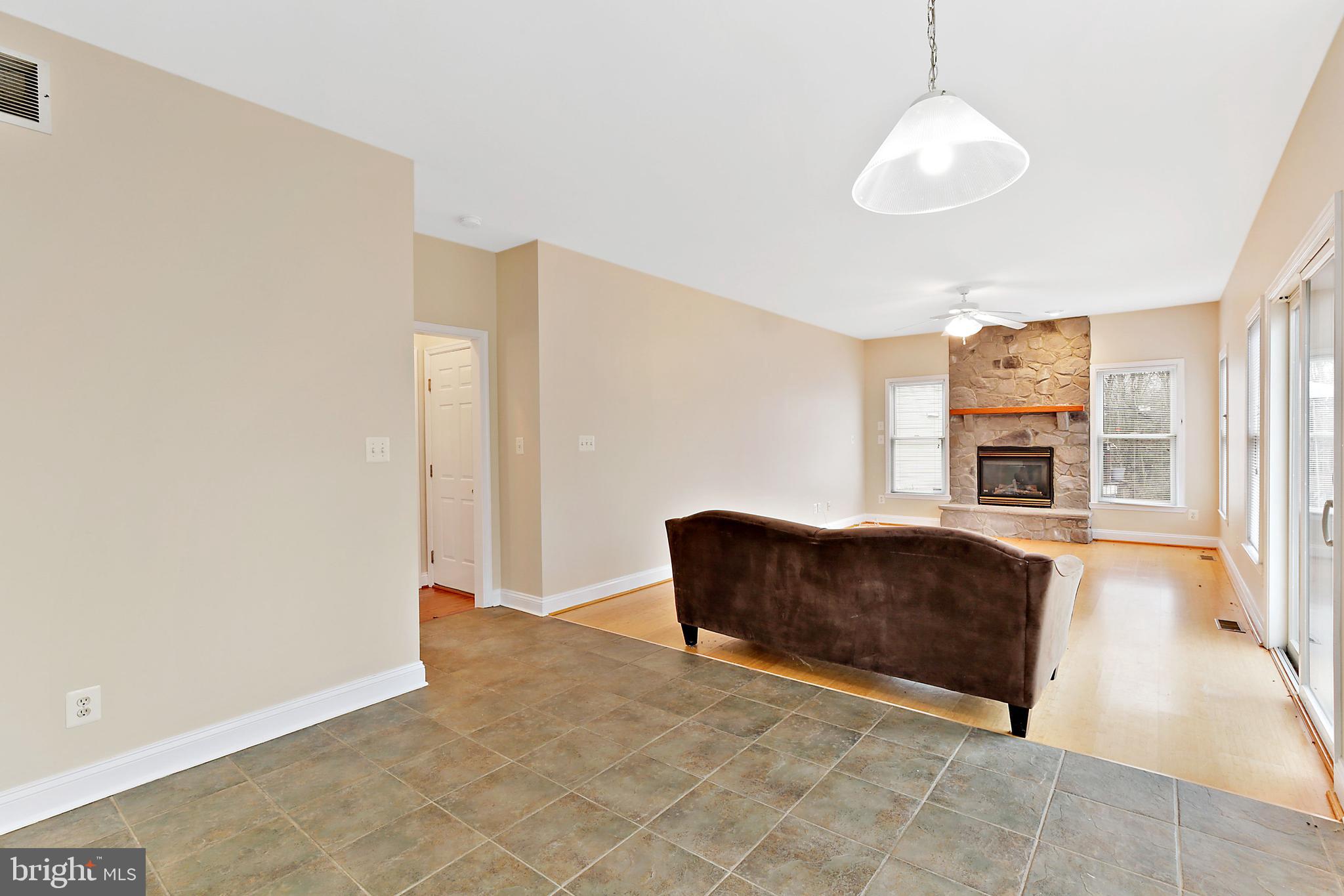 GARNETT GARTH - Residential