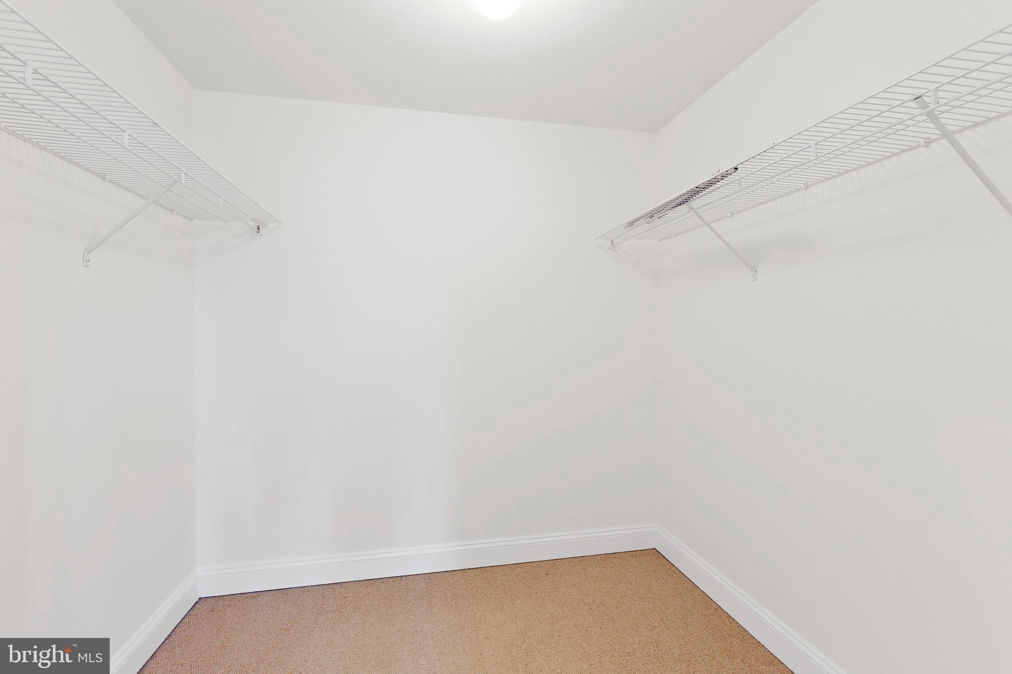 GARNETT GARTH - Residential