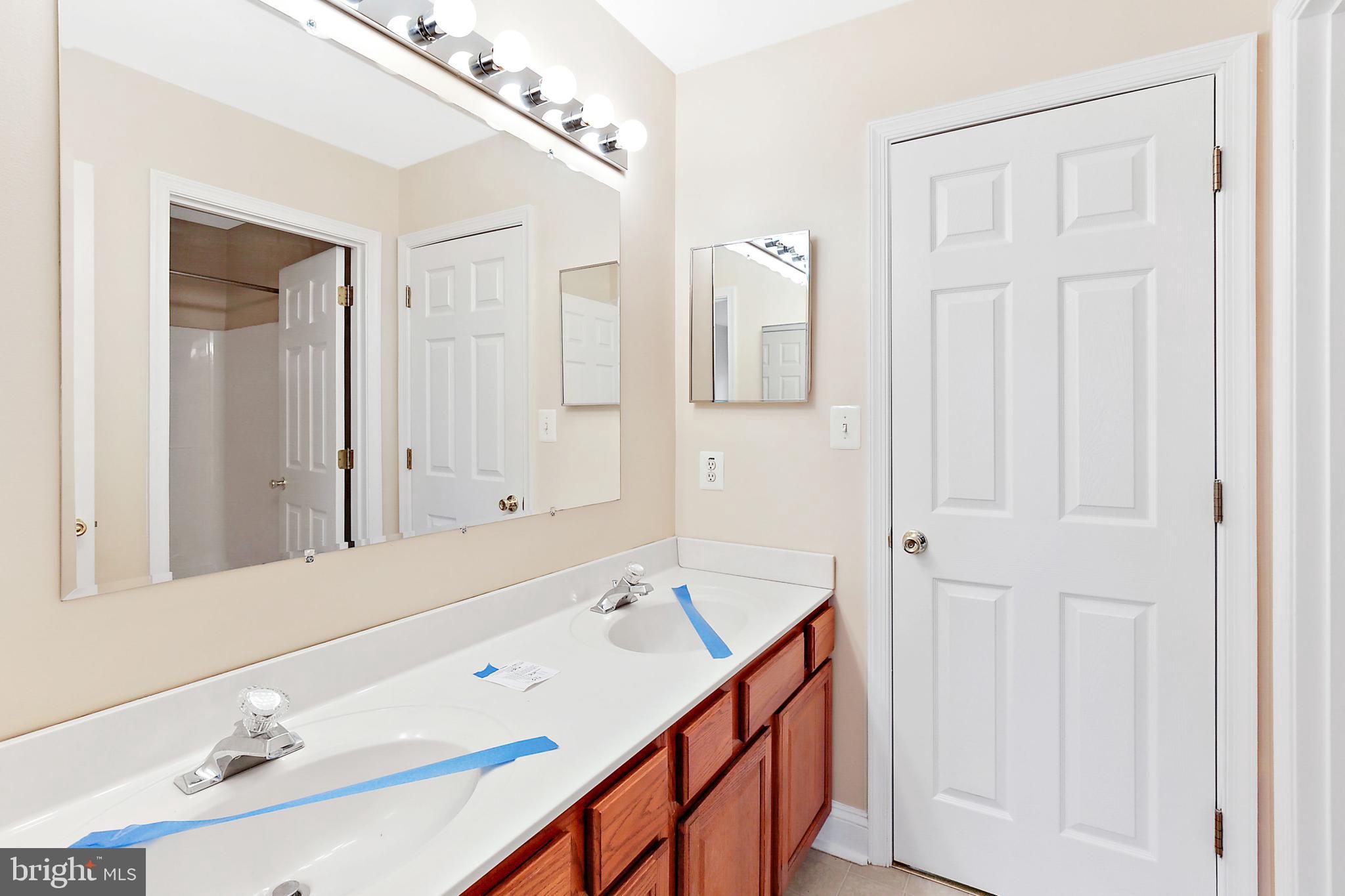 GARNETT GARTH - Residential