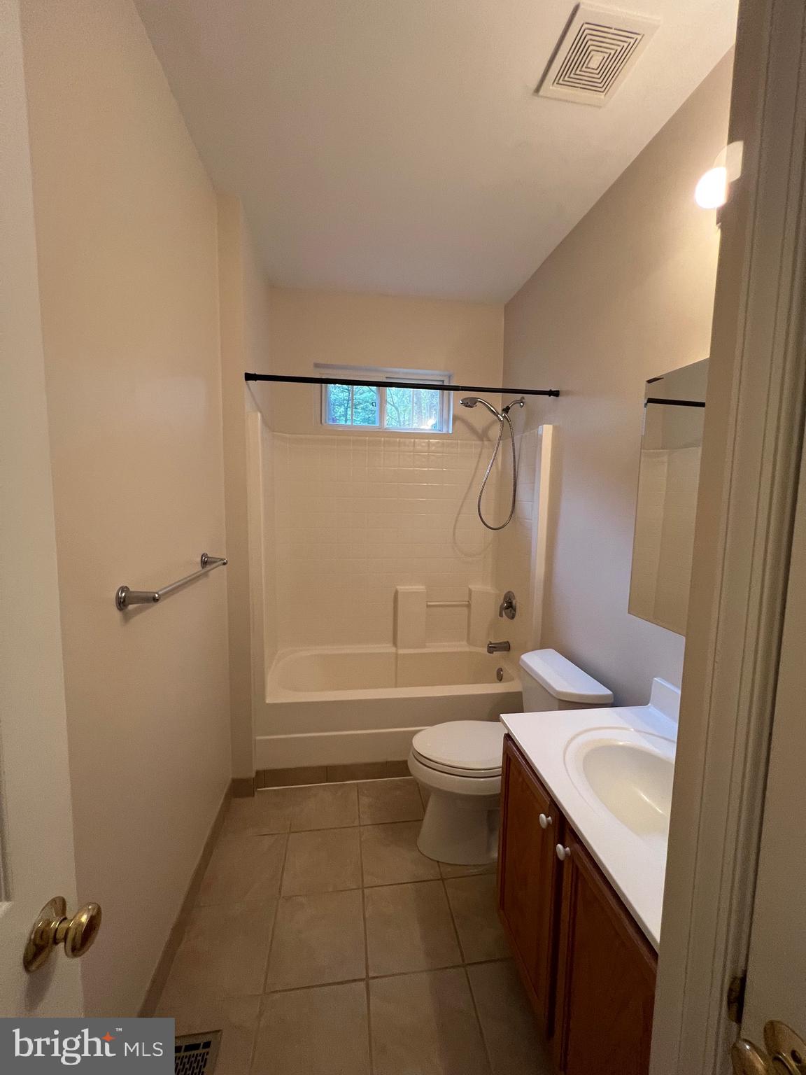 LAKE OF THE WOODS - Residential Lease