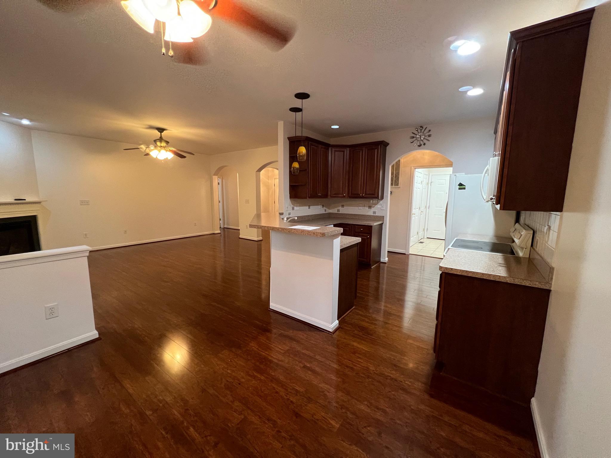 LAKE OF THE WOODS - Residential Lease