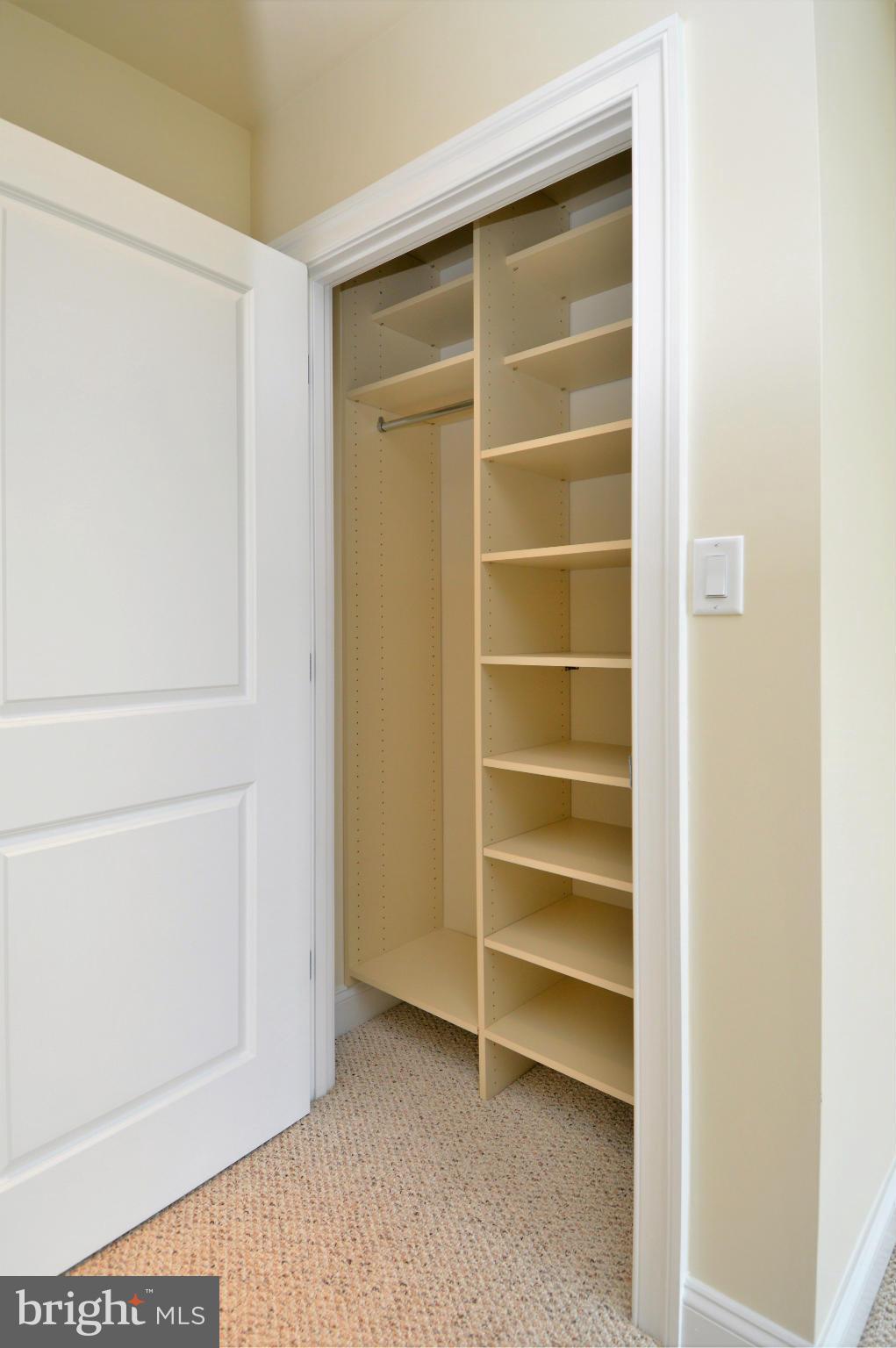 MONROE - Residential