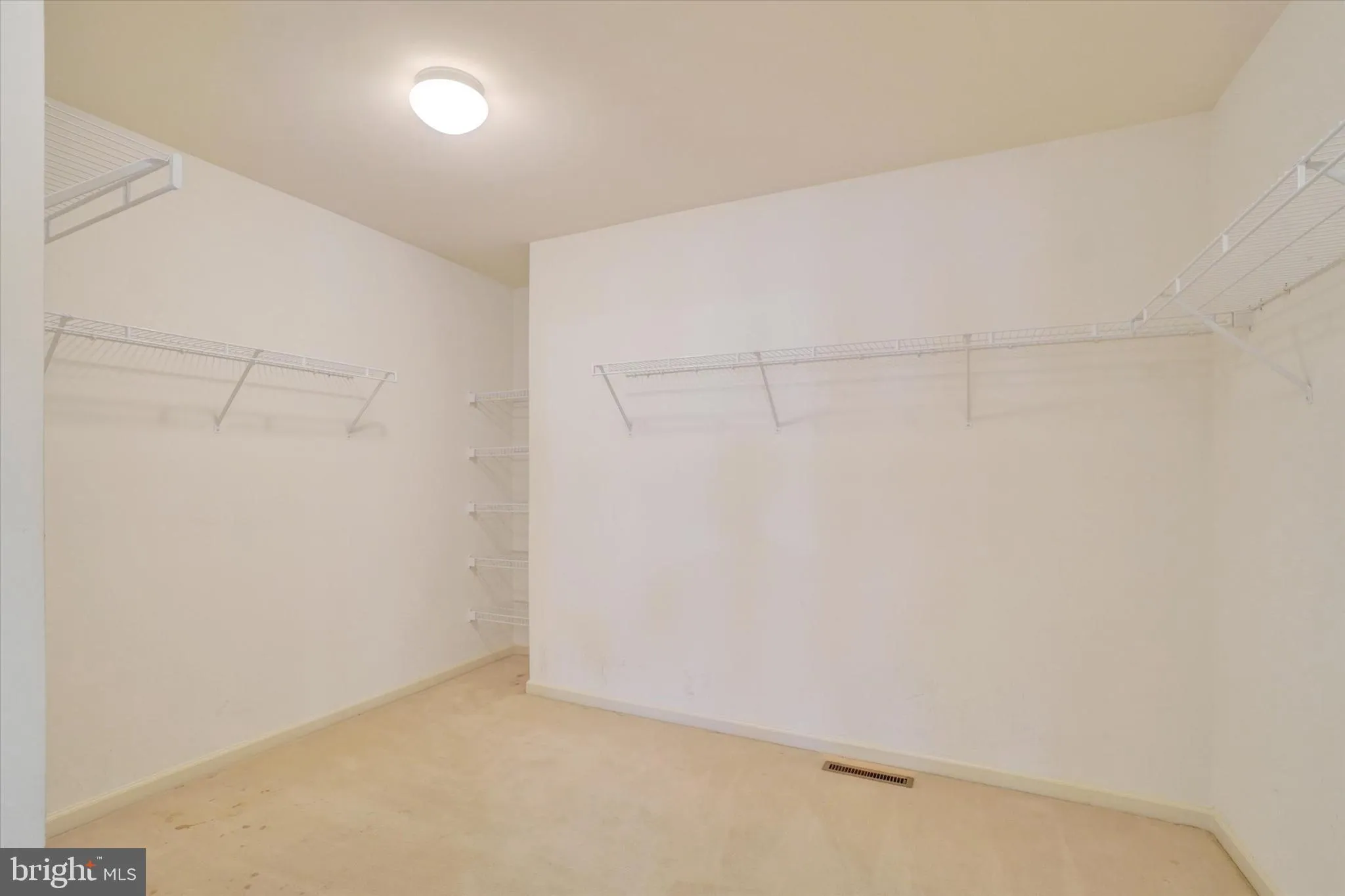 York, Pennsylvania 17403, United States, 4 Bedrooms Bedrooms, ,4 BathroomsBathrooms,Residential,Active,145122