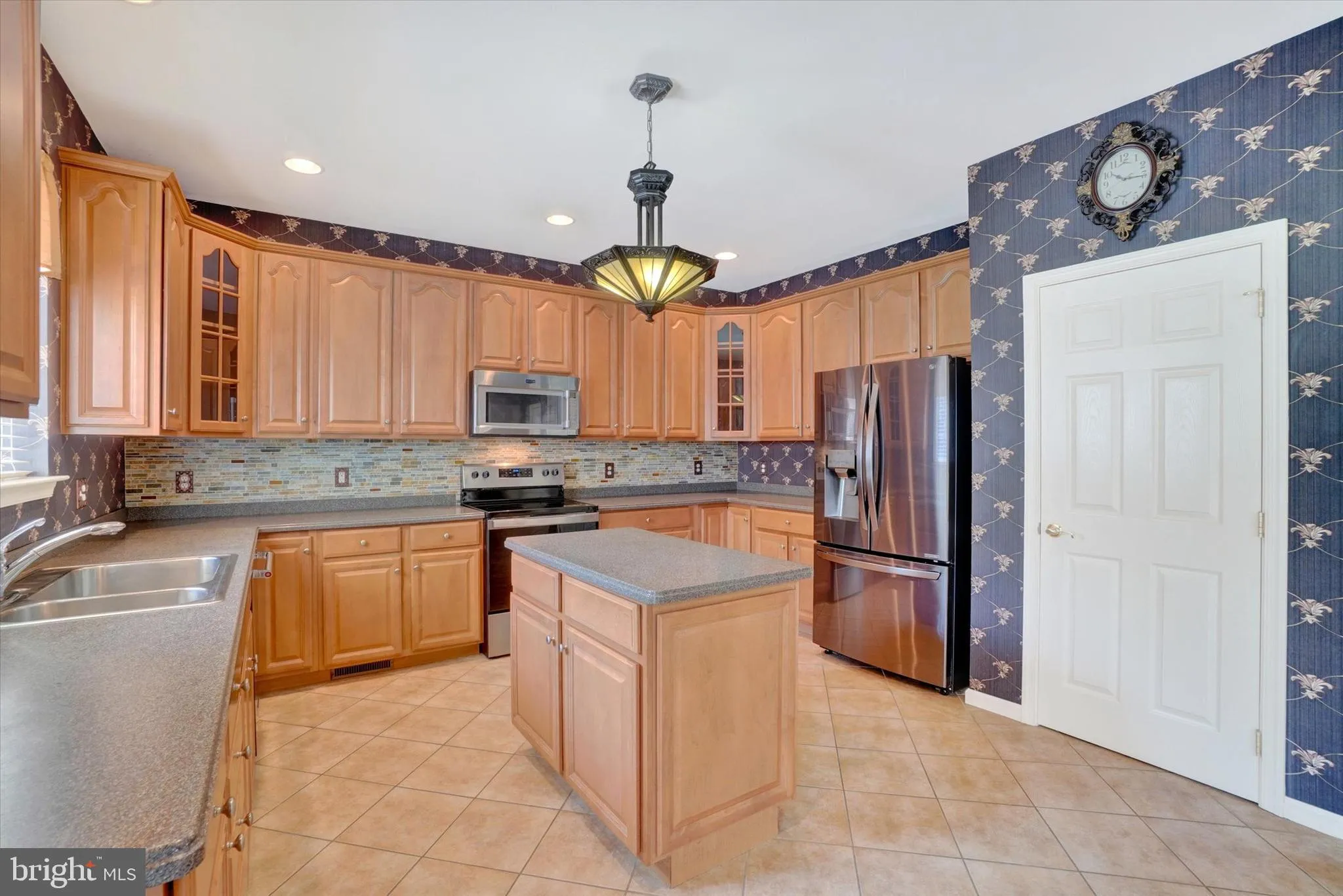 York, Pennsylvania 17403, United States, 4 Bedrooms Bedrooms, ,4 BathroomsBathrooms,Residential,Active,145122