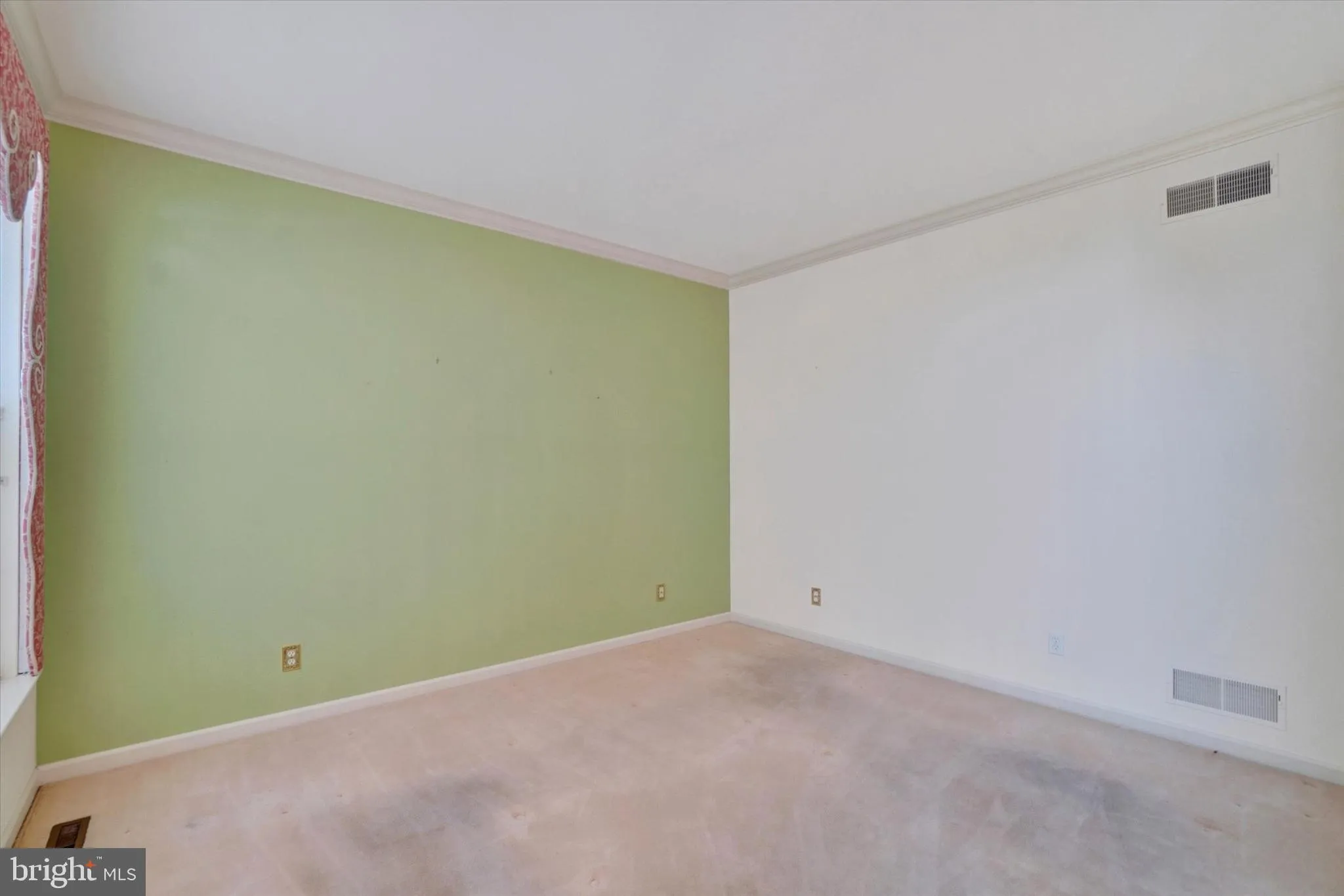 York, Pennsylvania 17403, United States, 4 Bedrooms Bedrooms, ,4 BathroomsBathrooms,Residential,Active,145122