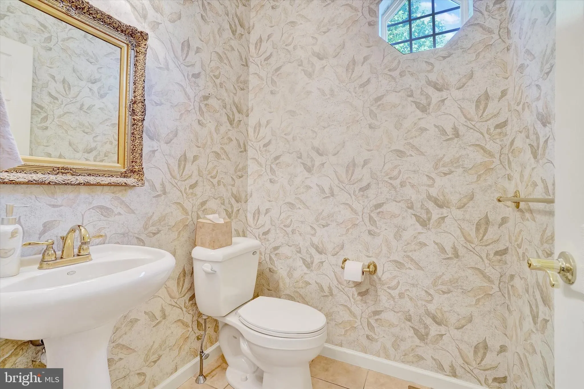 York, Pennsylvania 17403, United States, 4 Bedrooms Bedrooms, ,4 BathroomsBathrooms,Residential,Active,145122