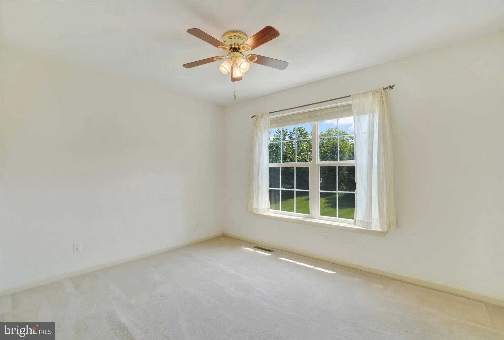 York, Pennsylvania 17403, United States, 4 Bedrooms Bedrooms, ,4 BathroomsBathrooms,Residential,Active,145122