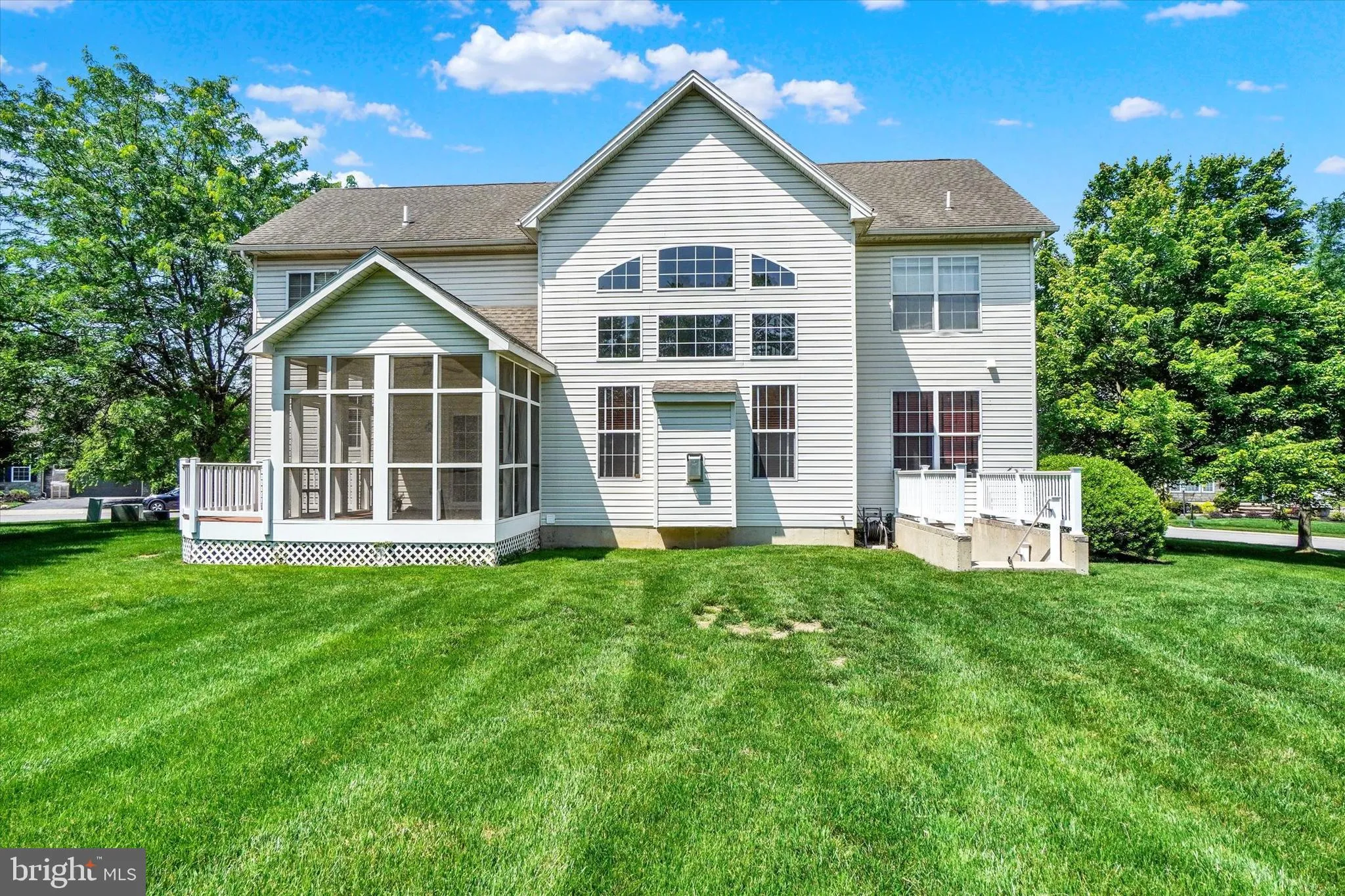 York, Pennsylvania 17403, United States, 4 Bedrooms Bedrooms, ,4 BathroomsBathrooms,Residential,Active,145122