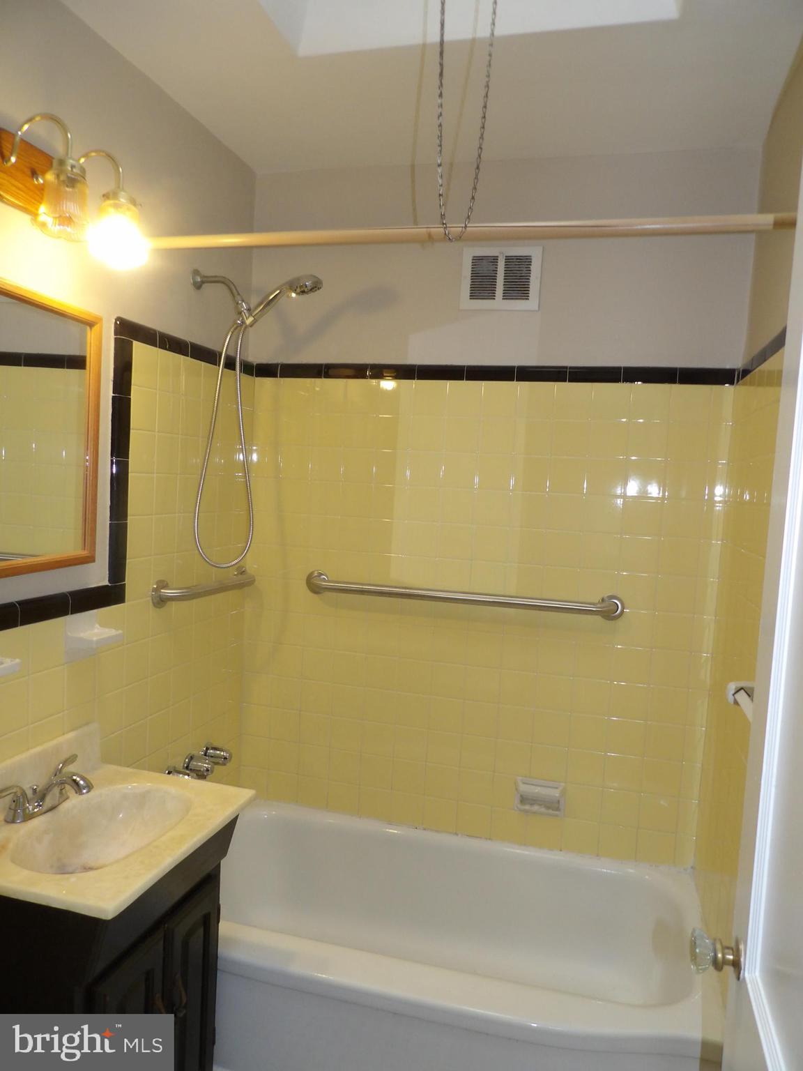 MAYFAIR (WEST) - Residential