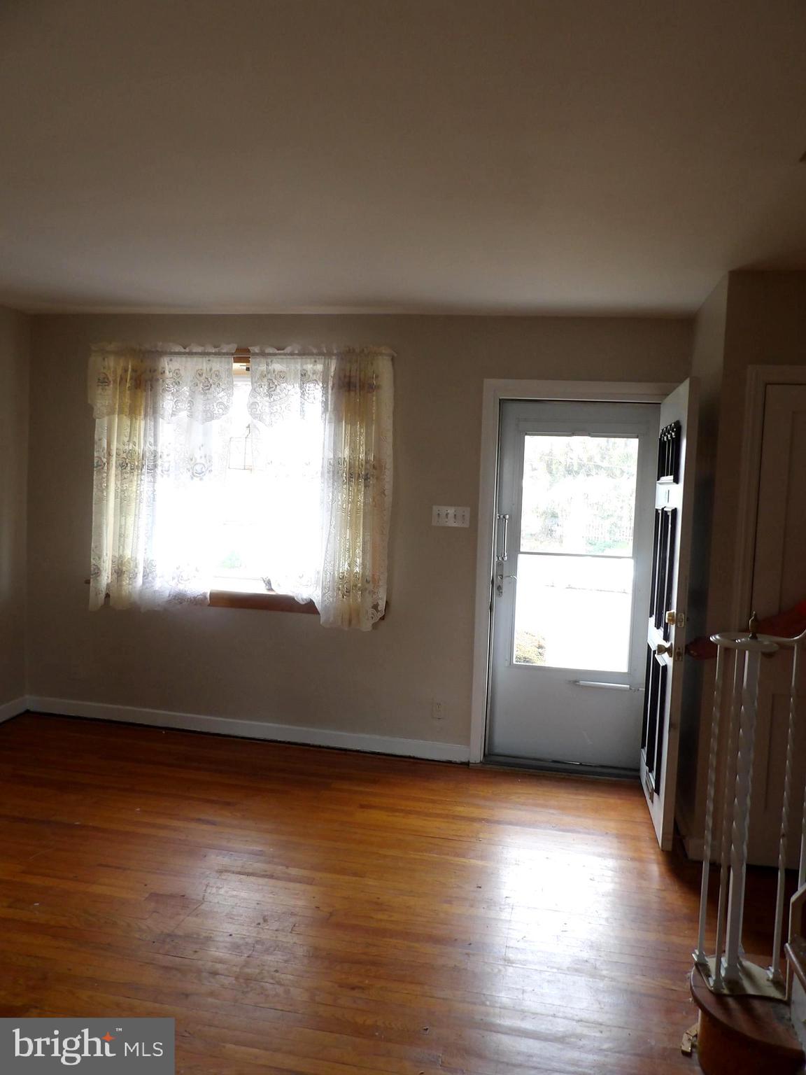 MAYFAIR (WEST) - Residential