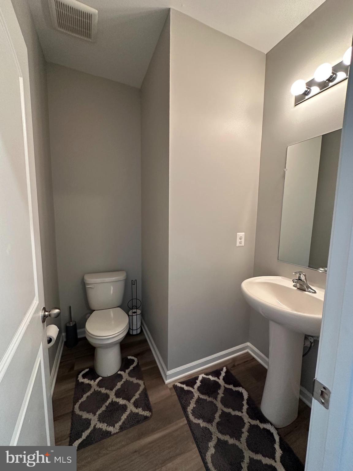 MCGINNIS POINT - Residential Lease