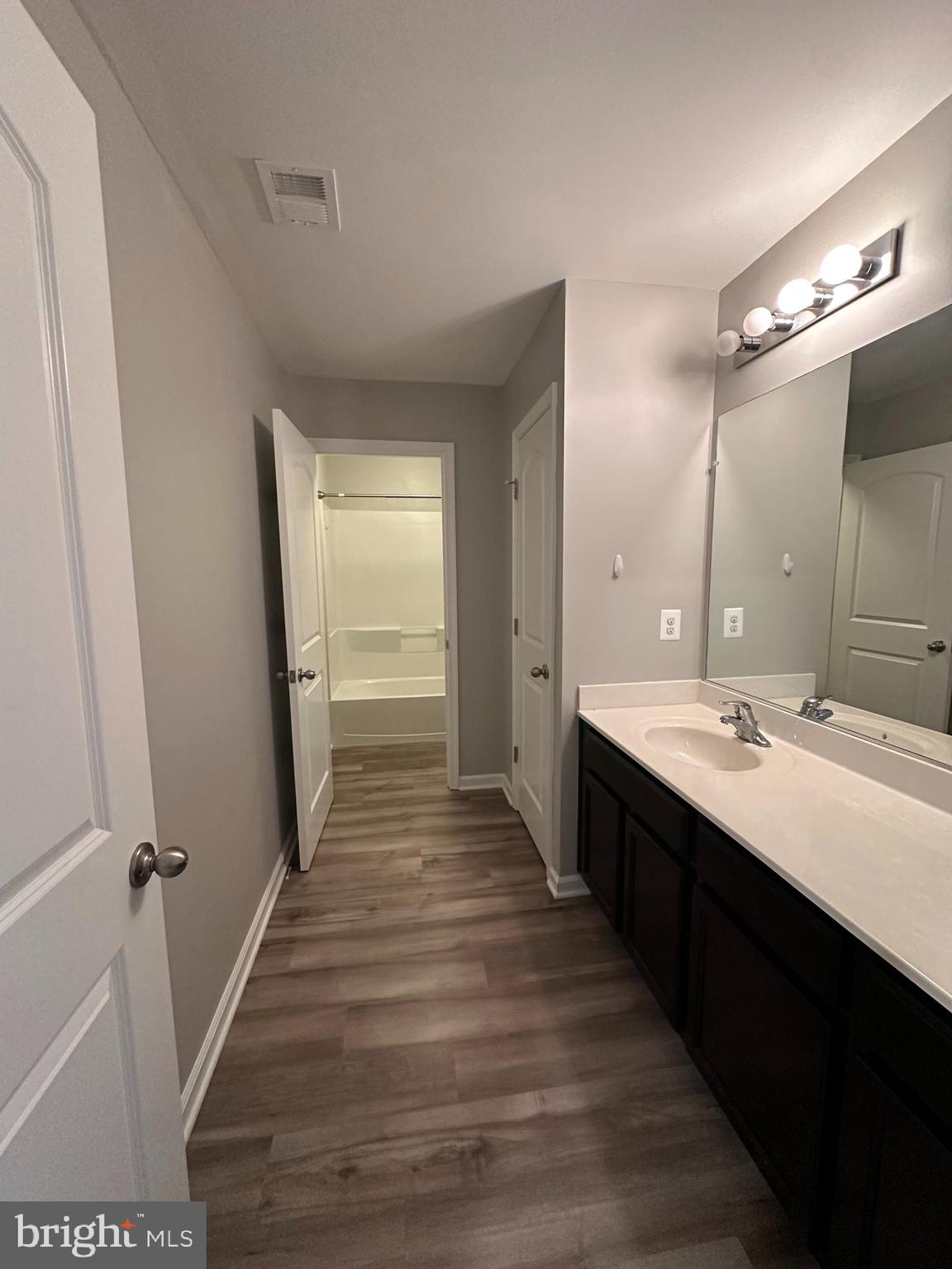 MCGINNIS POINT - Residential Lease