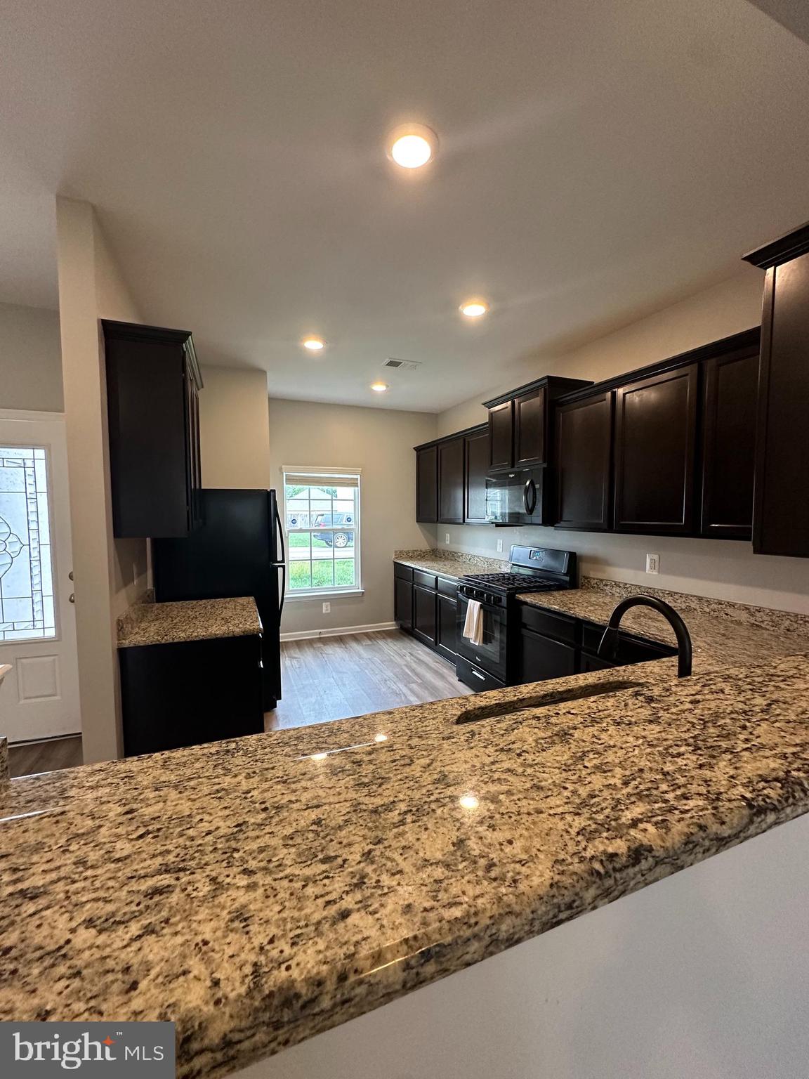 MCGINNIS POINT - Residential Lease