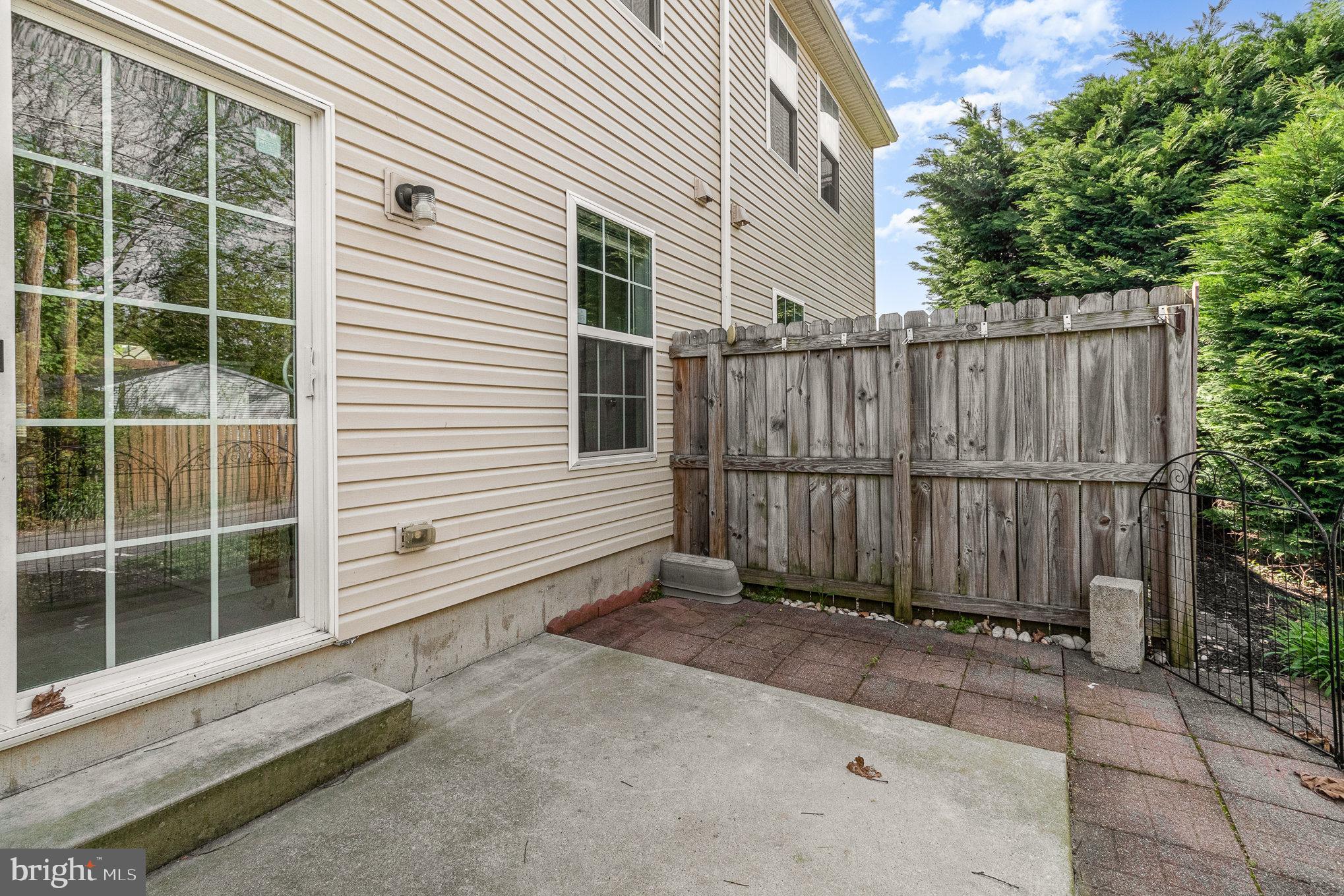 FAIRVIEW - Residential