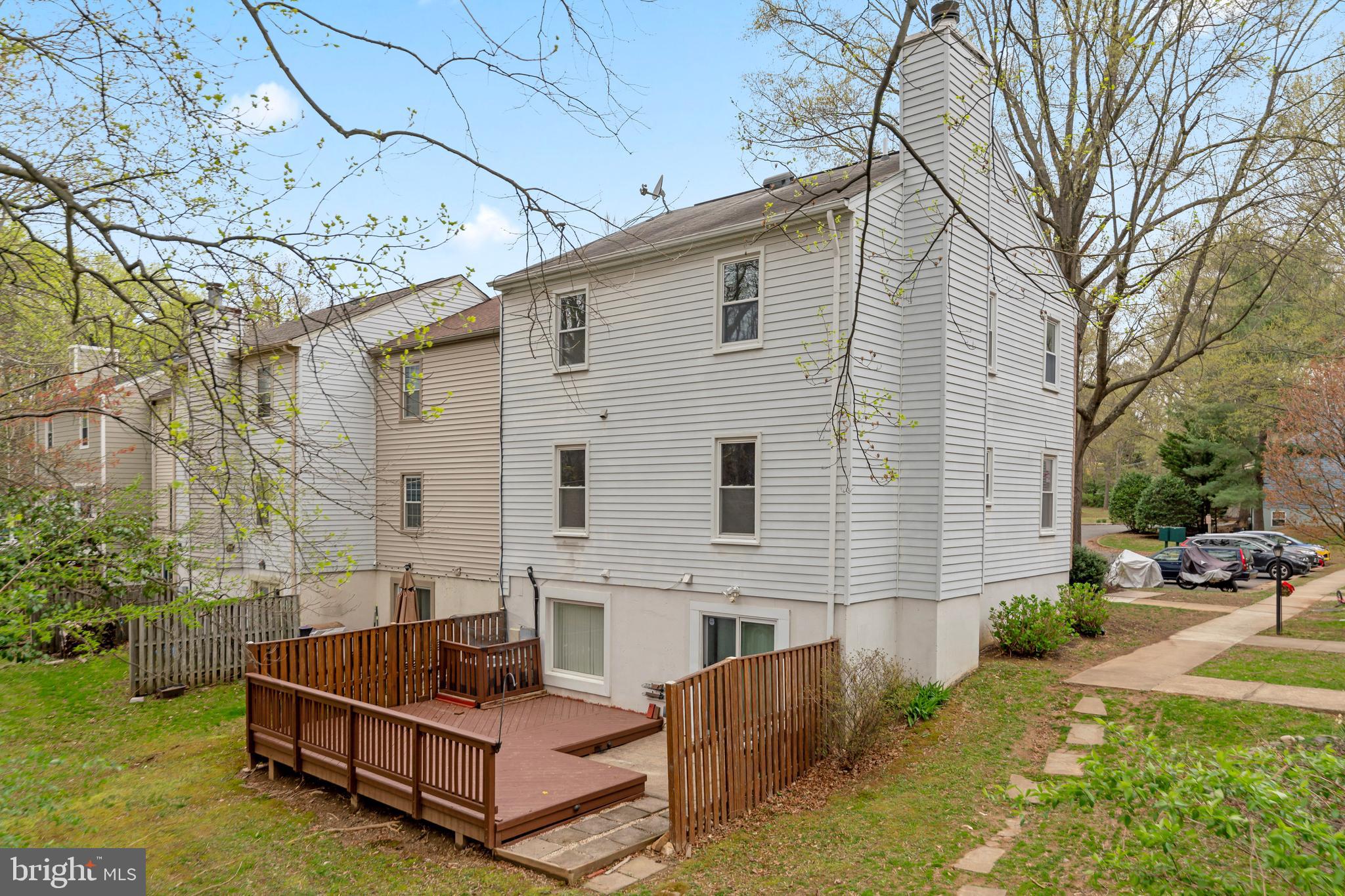 VILLA D ESTE VILLAGE - Residential