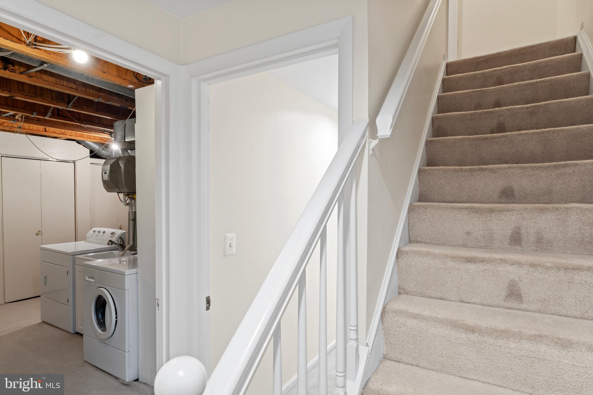 VILLA D ESTE VILLAGE - Residential