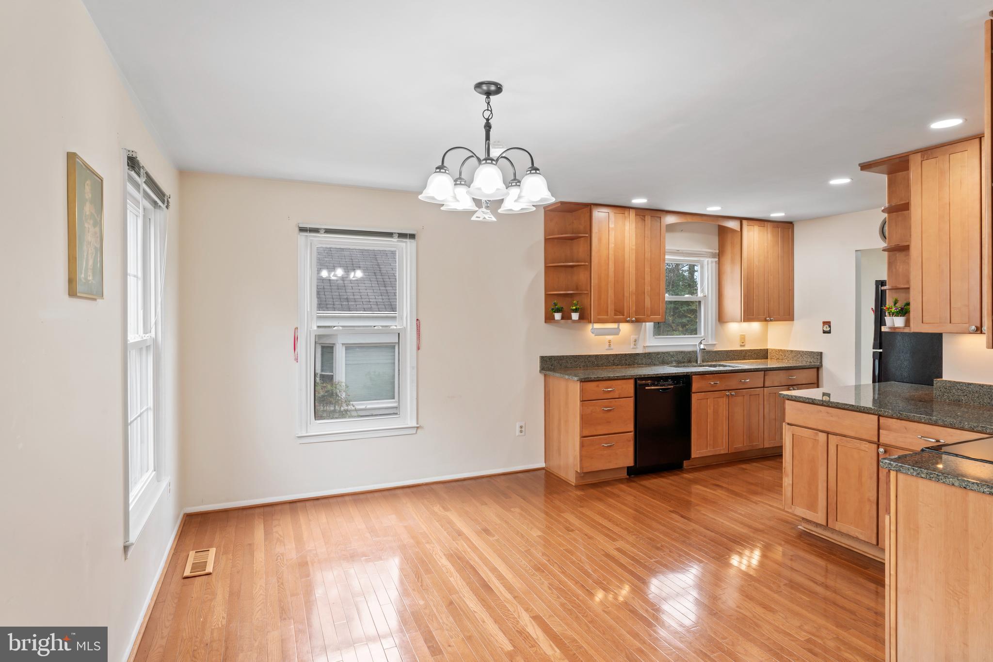 VILLA D ESTE VILLAGE - Residential