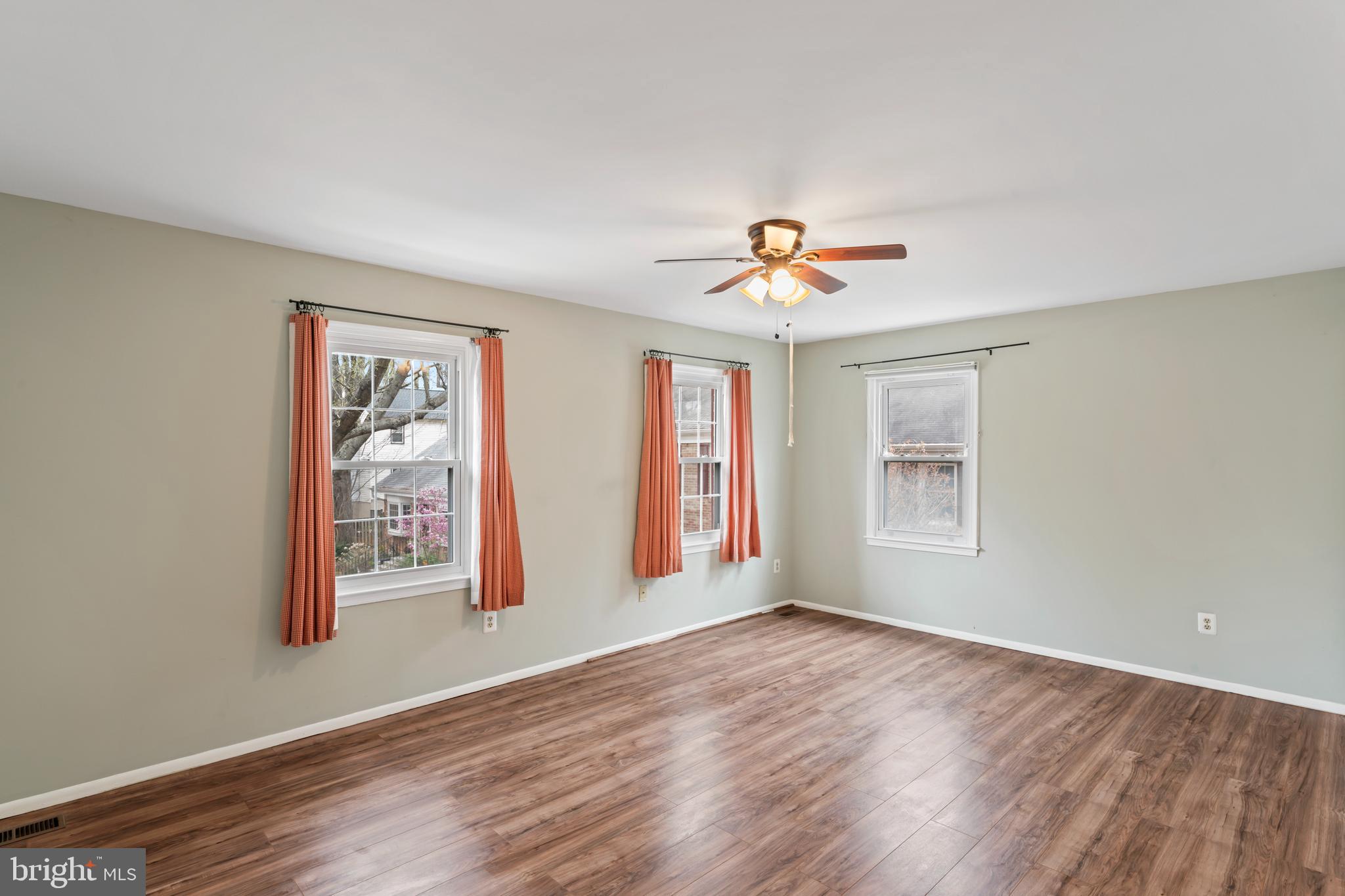 VILLA D ESTE VILLAGE - Residential