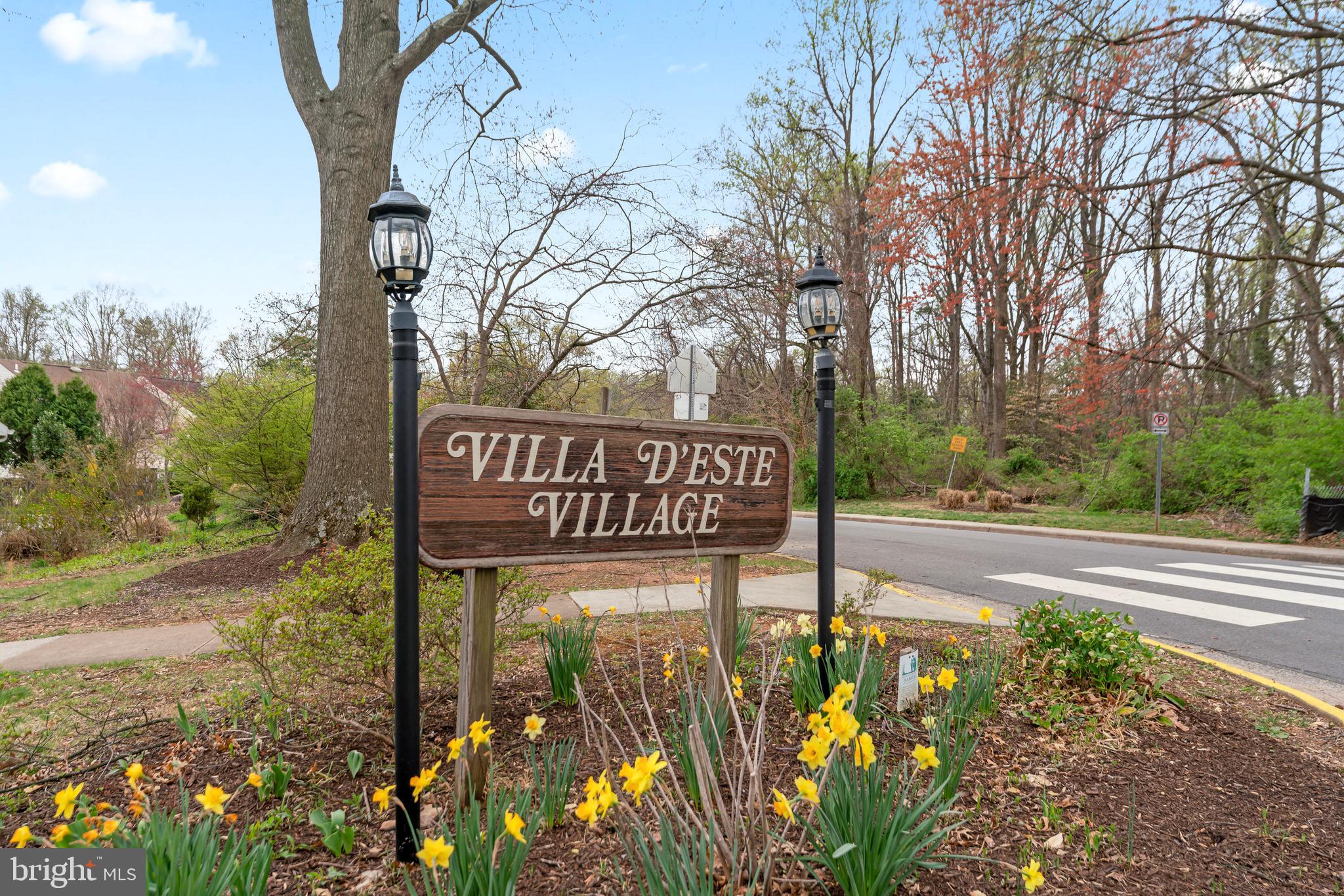 VILLA D ESTE VILLAGE - Residential