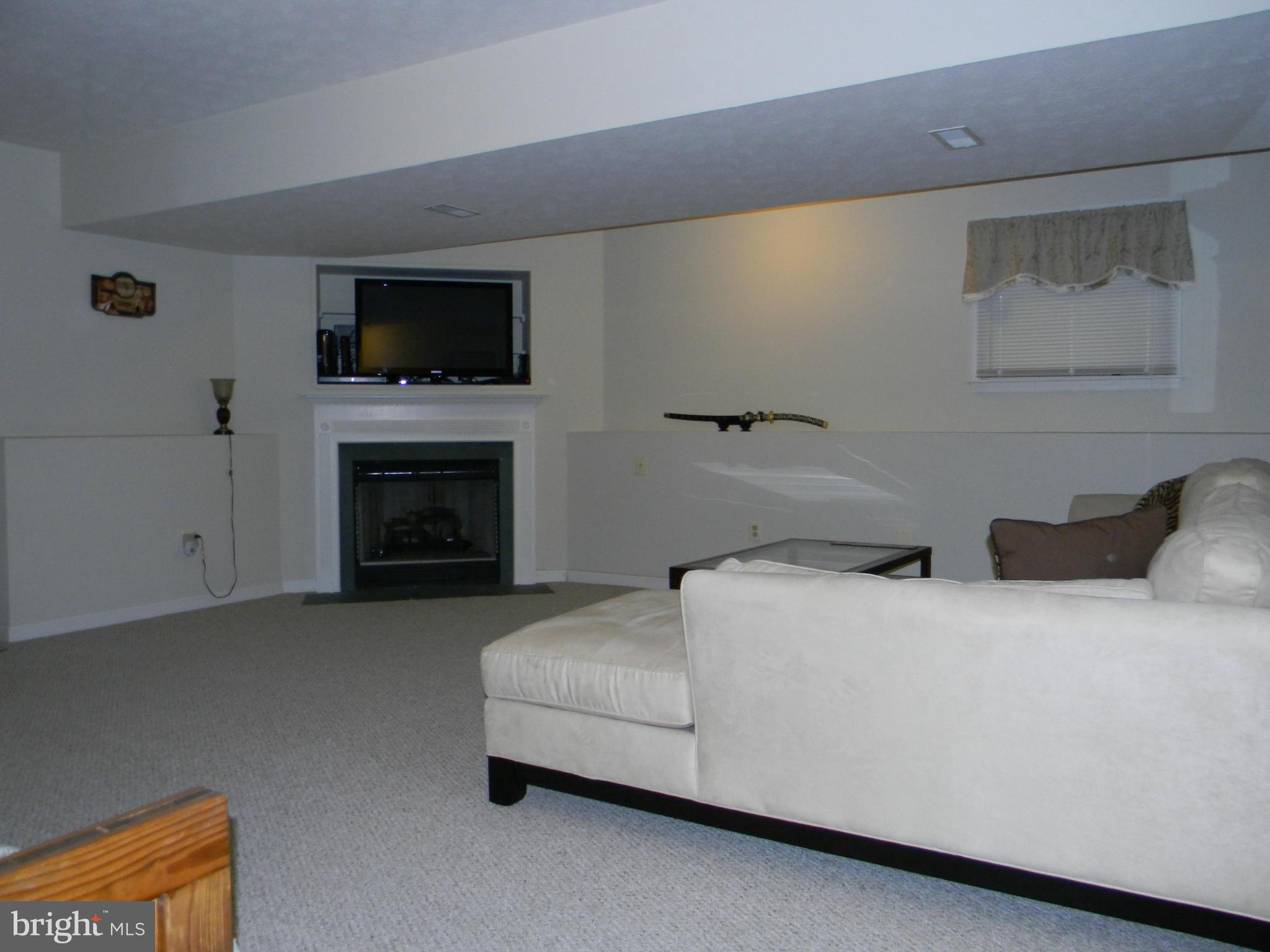 MAXA WOODS - Residential