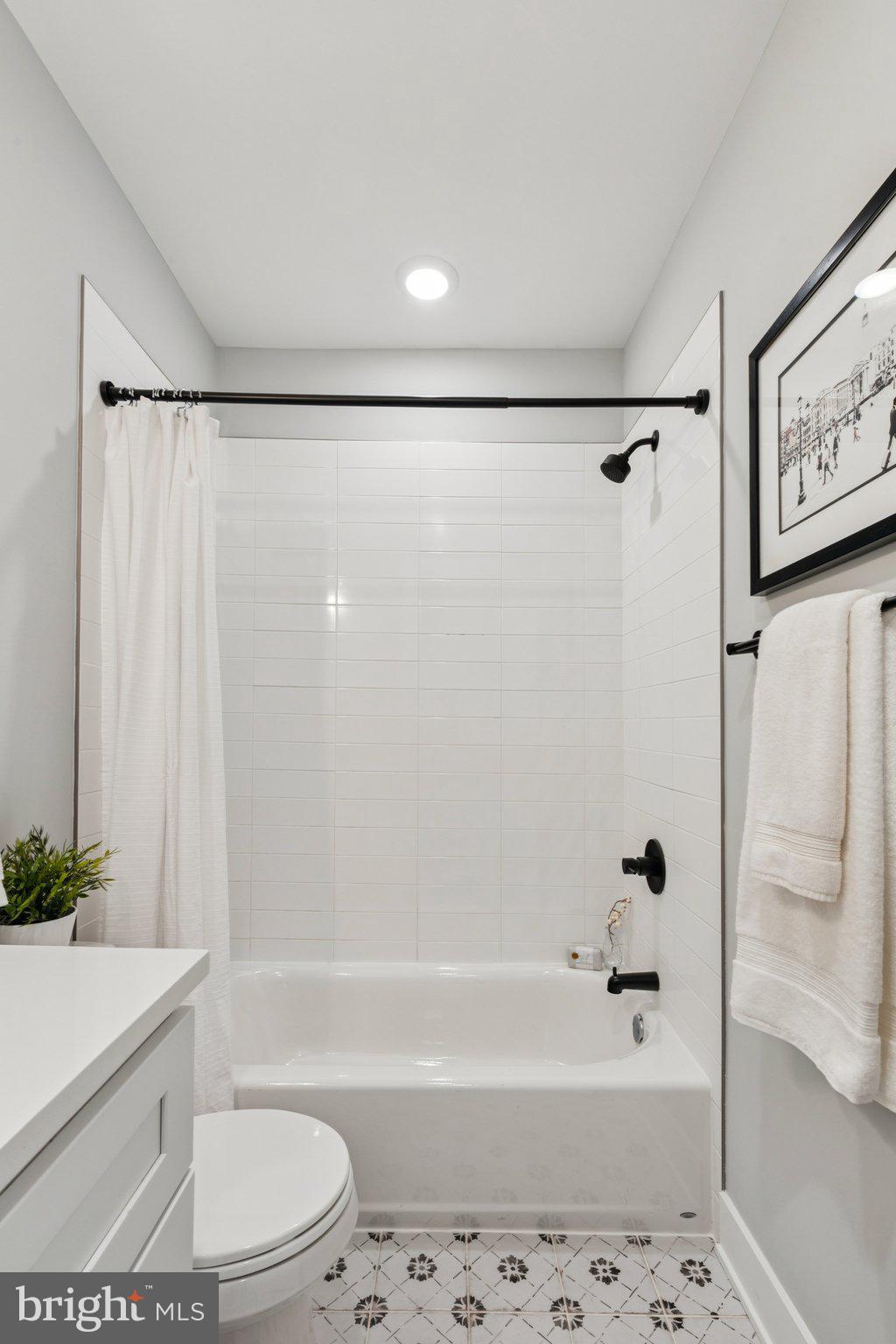 ROXBOROUGH - Residential