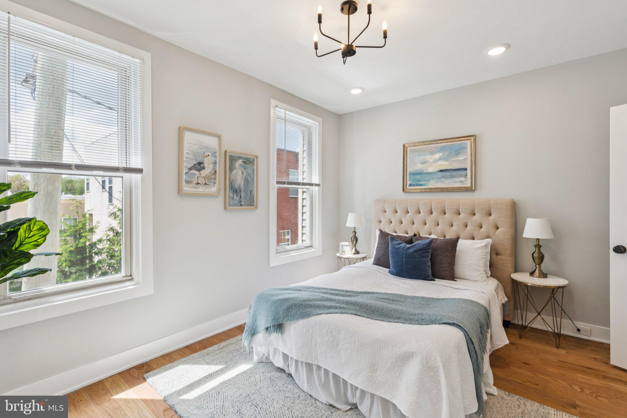 ROXBOROUGH - Residential