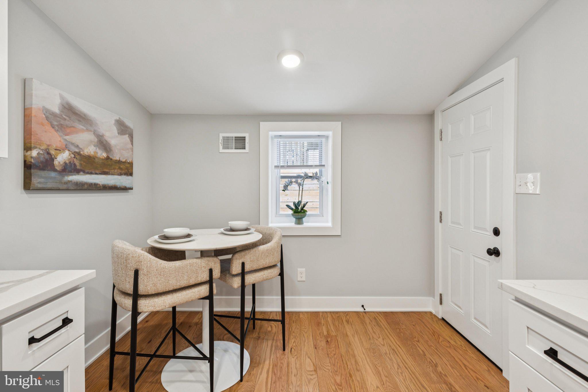 ROXBOROUGH - Residential