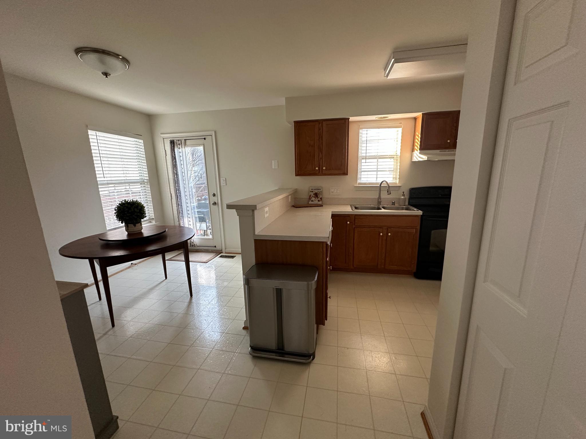 MAIN ST VILLAGE - Residential Lease