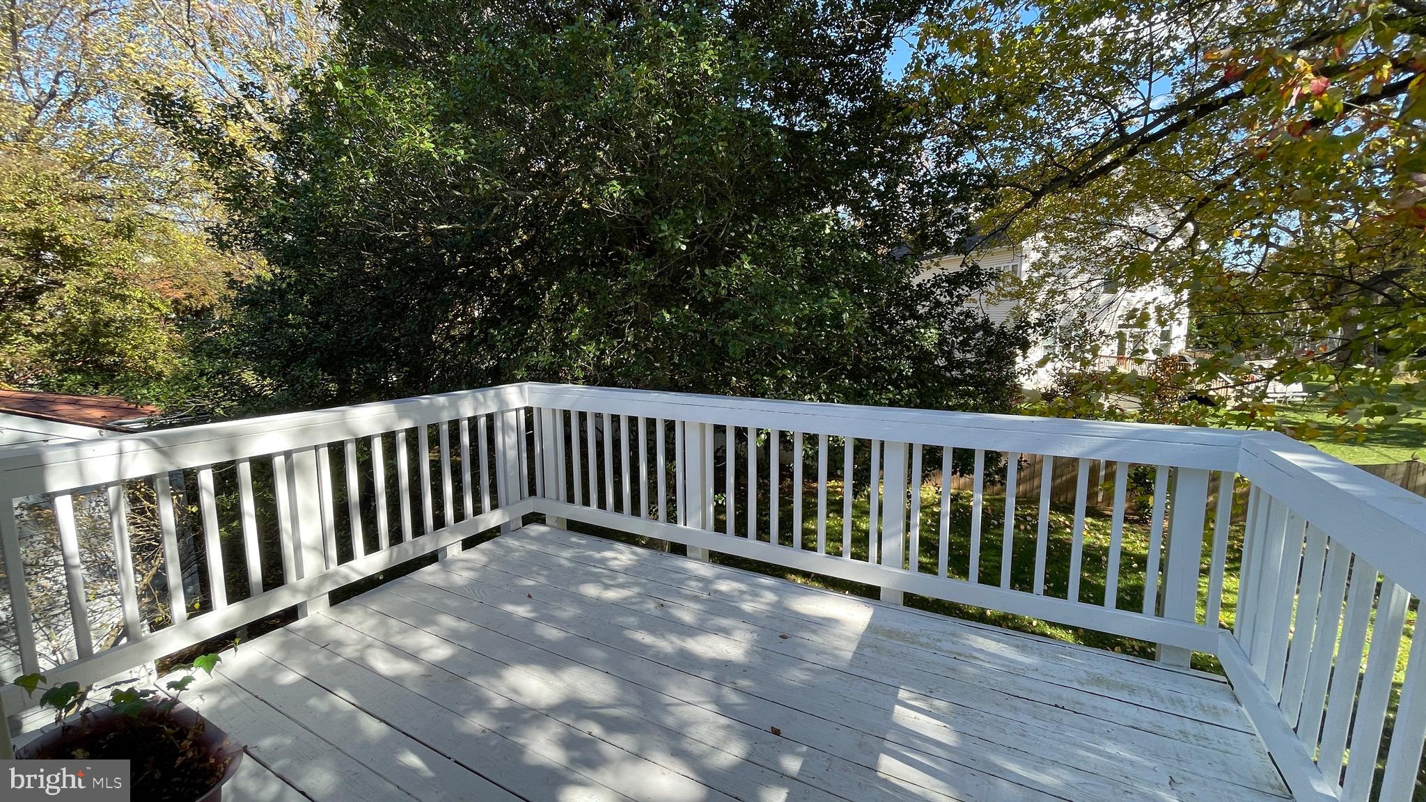 GRAYS OAKTON - Residential Lease