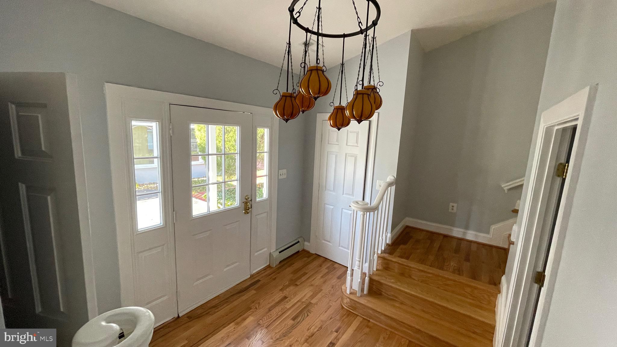 GRAYS OAKTON - Residential Lease