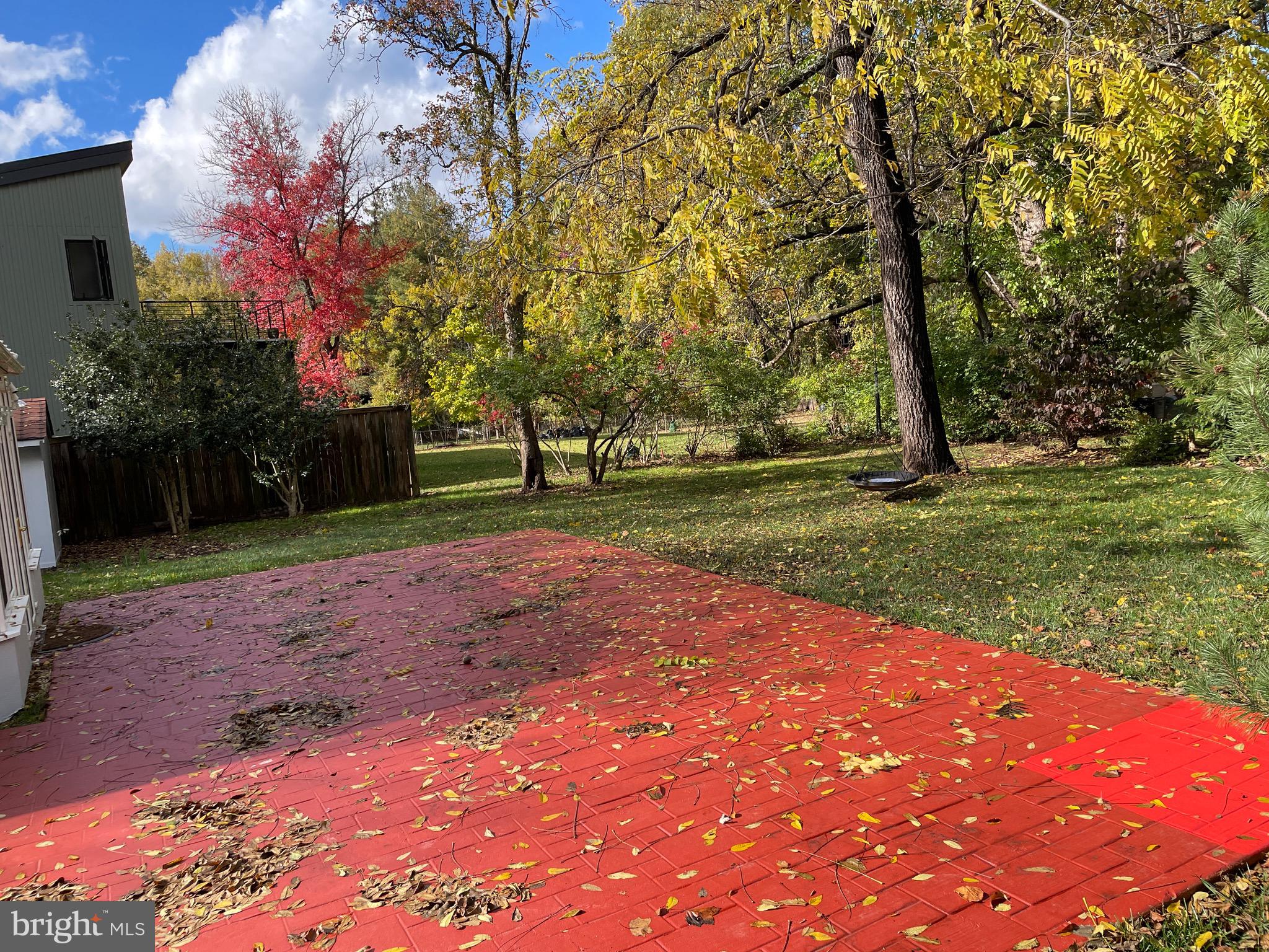 GRAYS OAKTON - Residential Lease