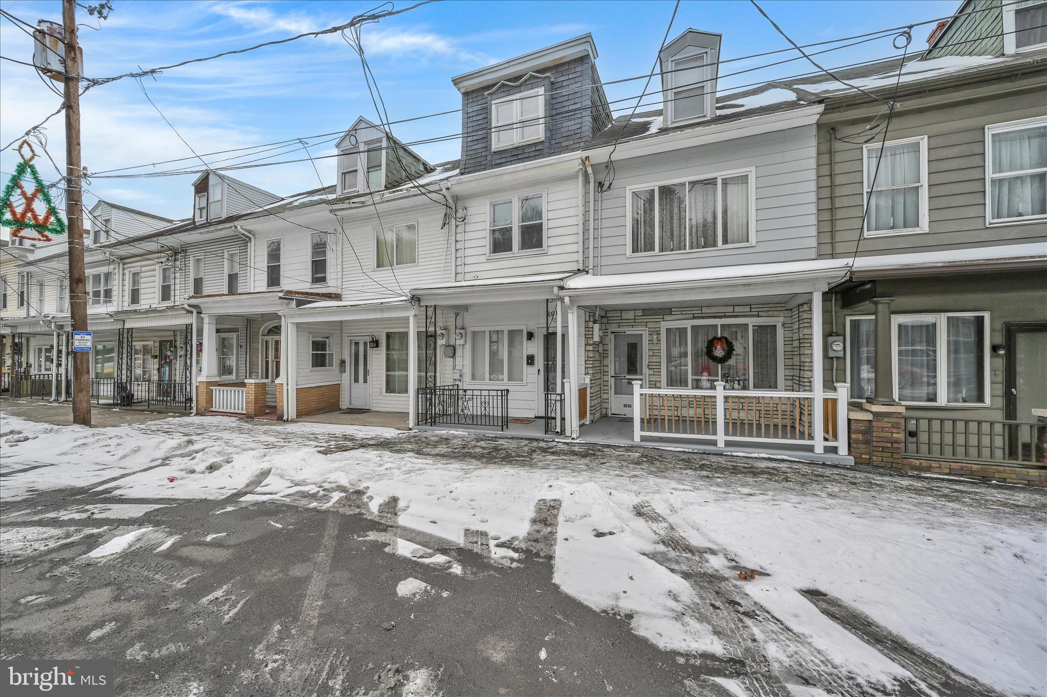 1018 E CENTRE STREET