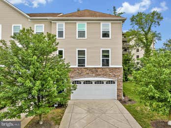 Townhouse at 29 REGENCY COURT