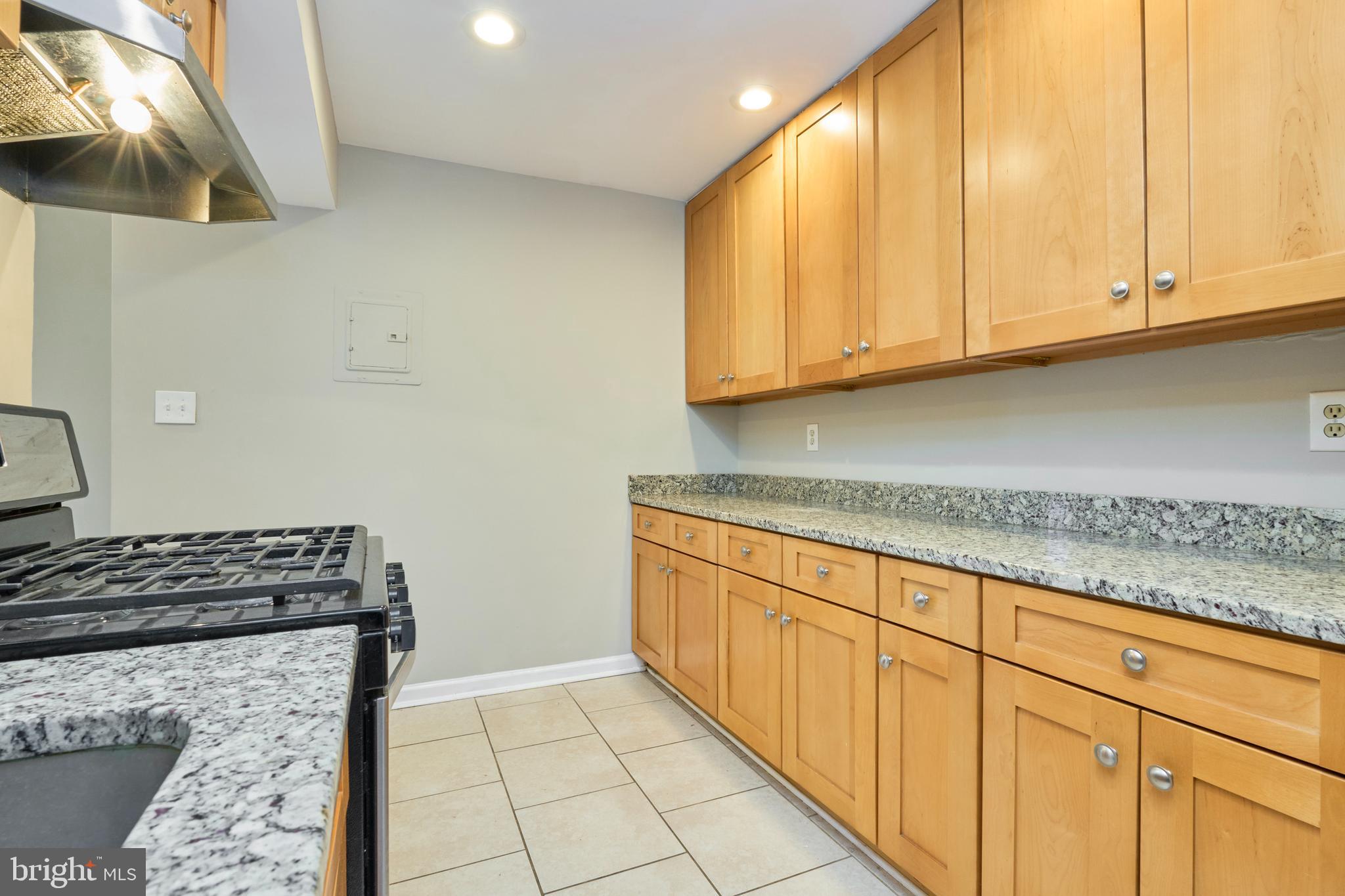 FALLS PLAZA - Residential