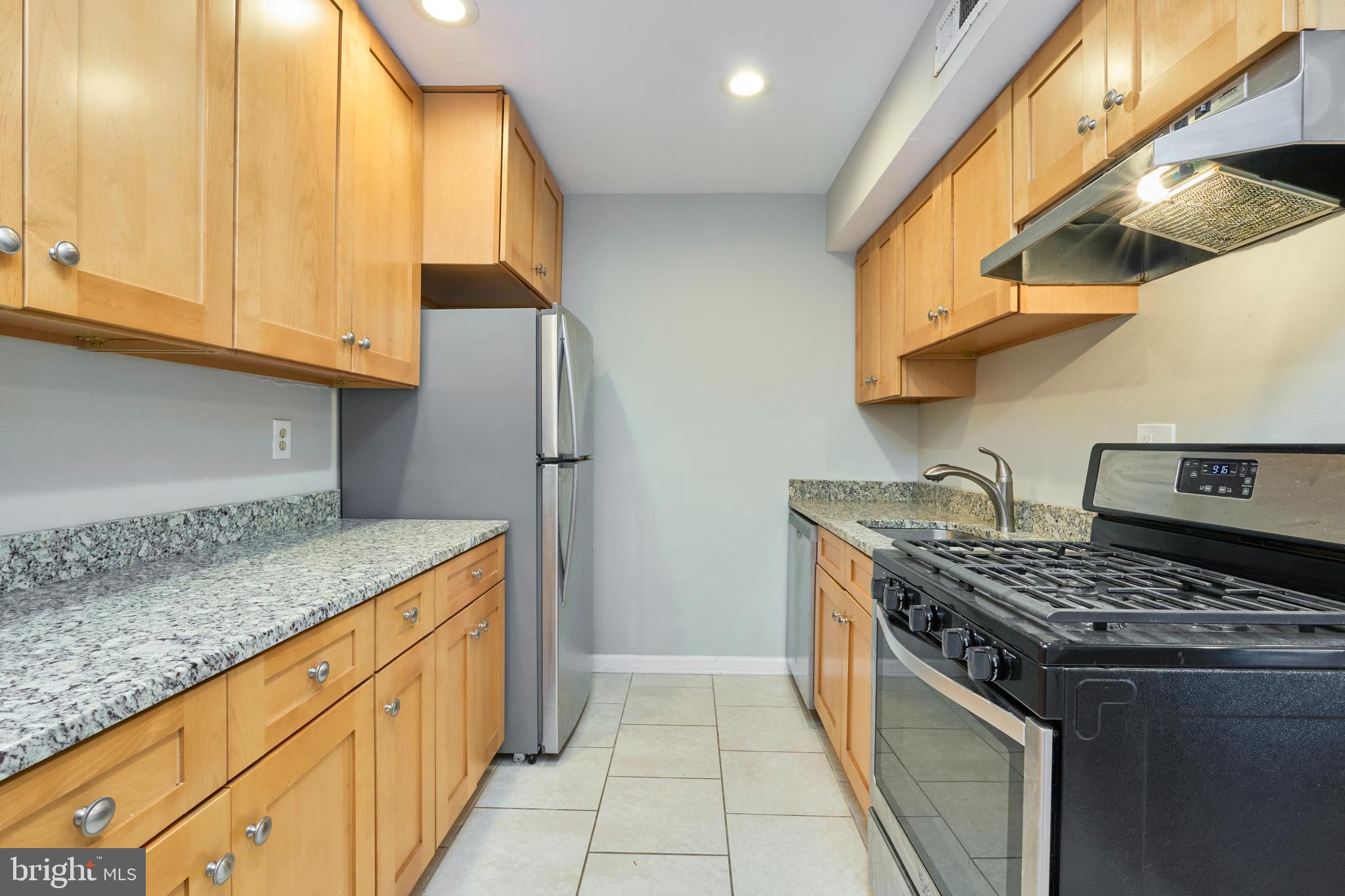 FALLS PLAZA - Residential