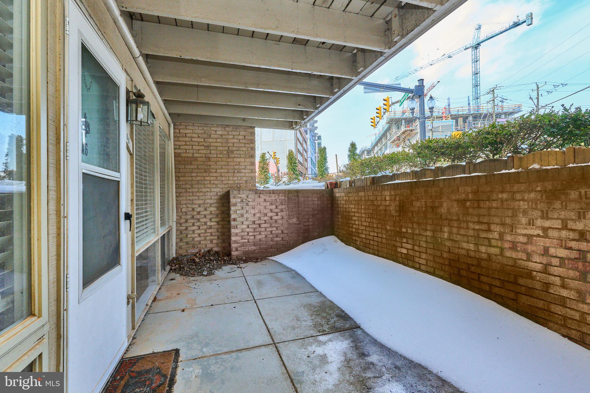 FALLS PLAZA - Residential