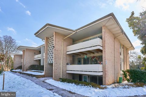 156 HAYCOCK ROAD A-6 FALLS CHURCH VA 22046